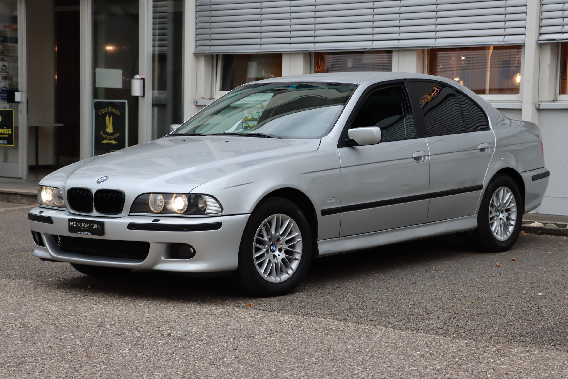 BMW 530i