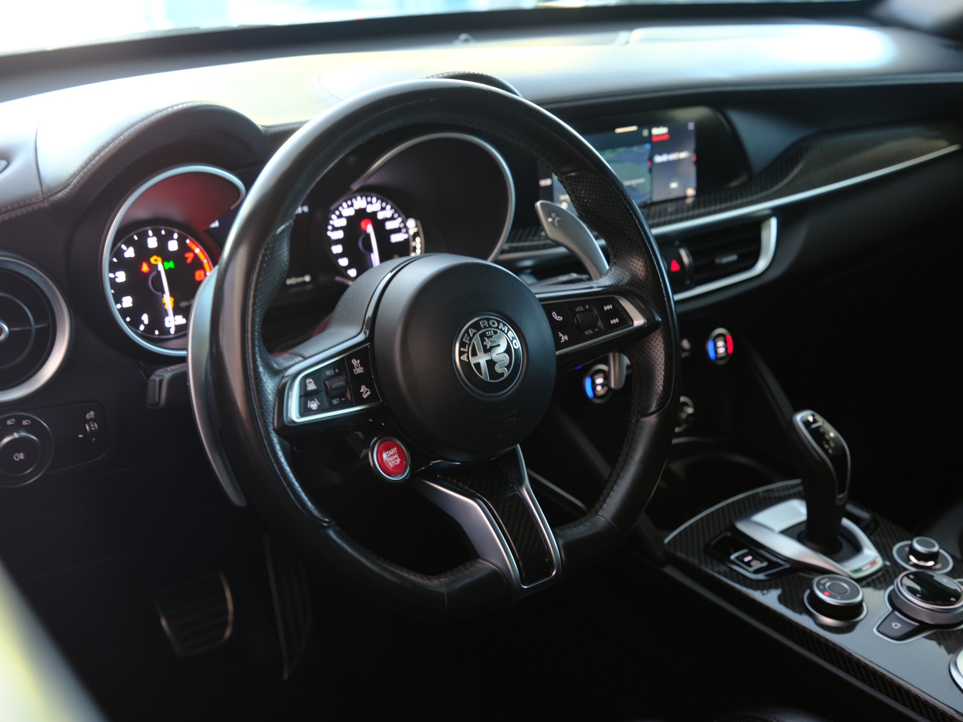 ALFA ROMEO Stelvio 2.9 V6 Quadrifoglio Q4 Automatic *SITZHEIZUNG* *RÜCKFAHRKAMERA*-image-17