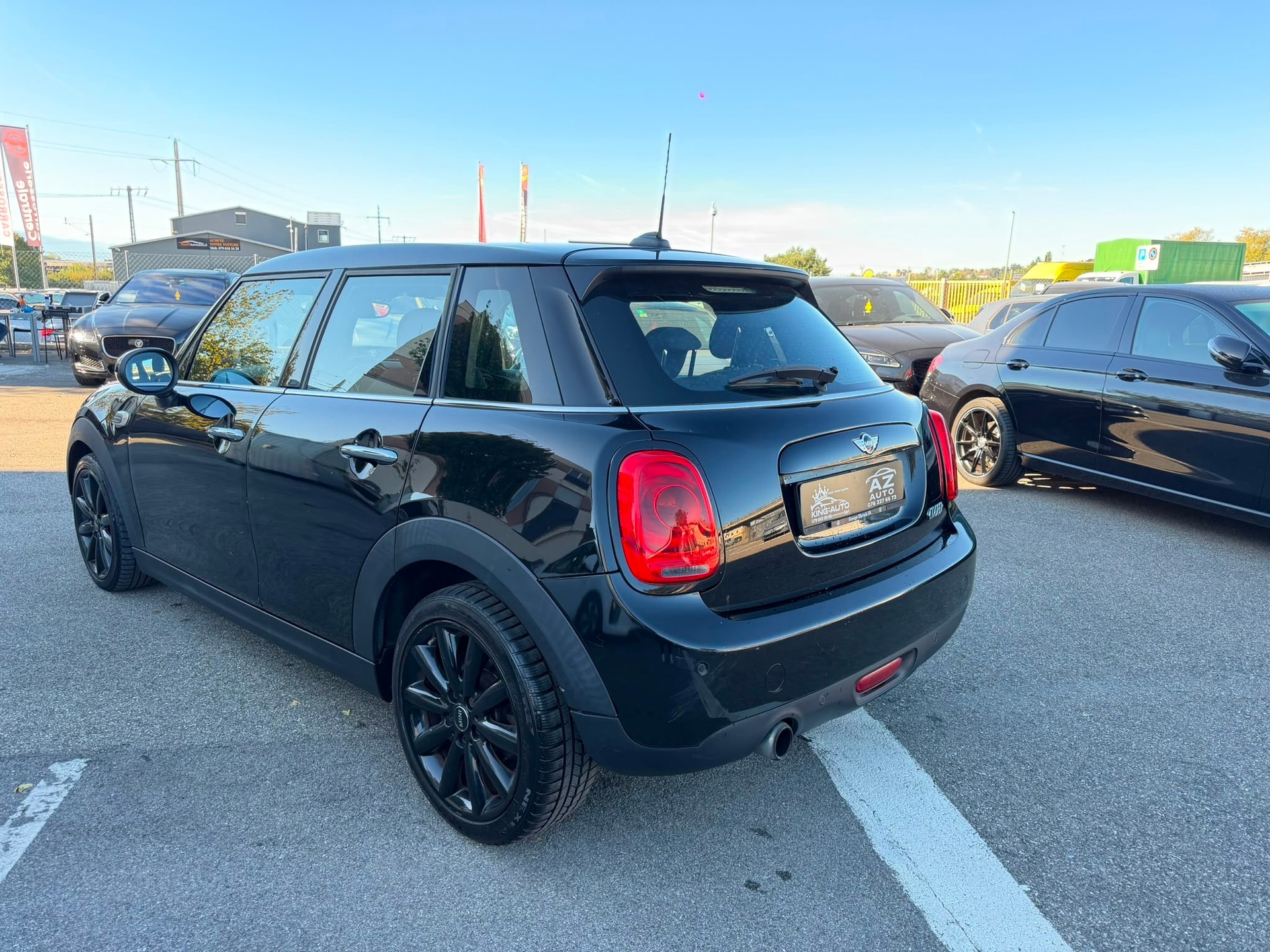 MINI Cooper Classic Edition Steptronic GARANTIE 2 ans 🇨🇭-showroom-element-3