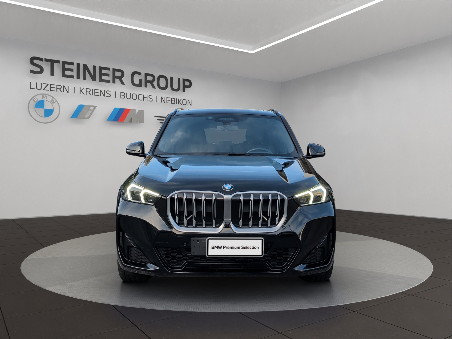 BMW X1 xDrive 23d 48V M Sport-showroom-element-1