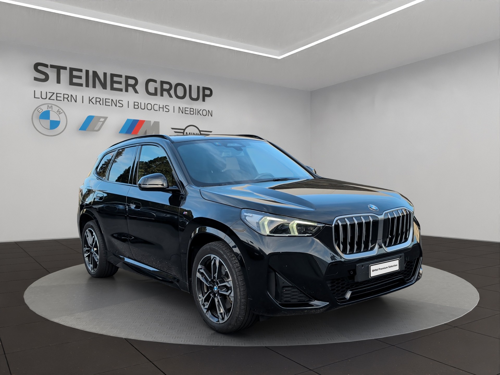 BMW X1 xDrive 23d 48V M Sport-showroom-element-2