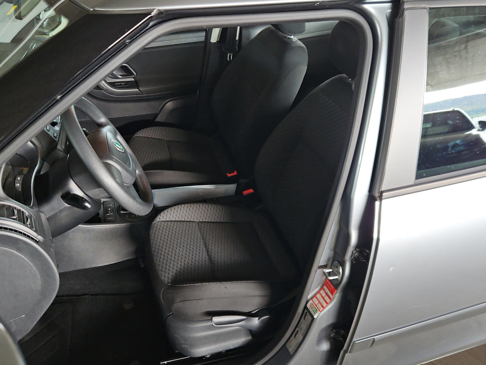SKODA Fabia 1.2 TSI Ambition DSG-image-8