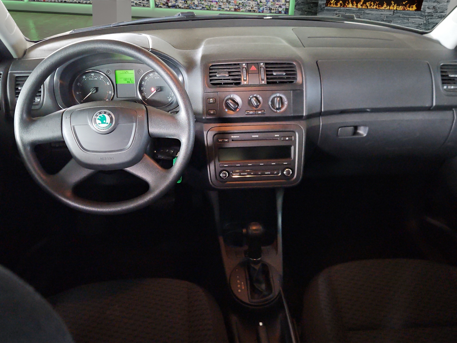 SKODA Fabia 1.2 TSI Ambition DSG-image-7