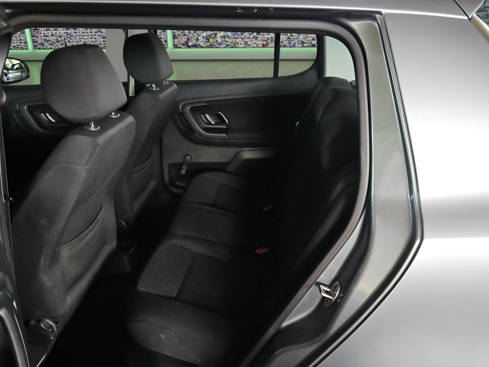 SKODA Fabia 1.2 TSI Ambition DSG-image-9