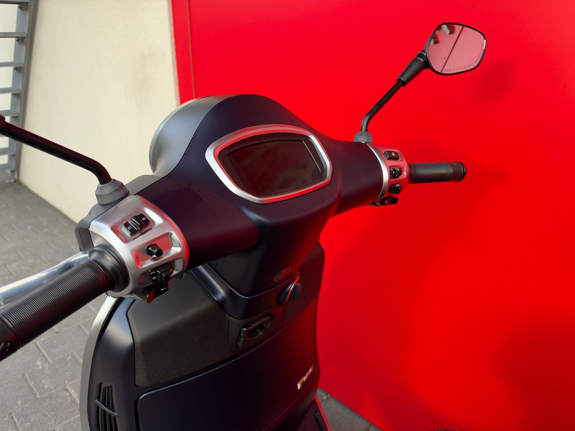 PIAGGIO Vespa GTS 125 Super Tech RST Euro 5+-image-12