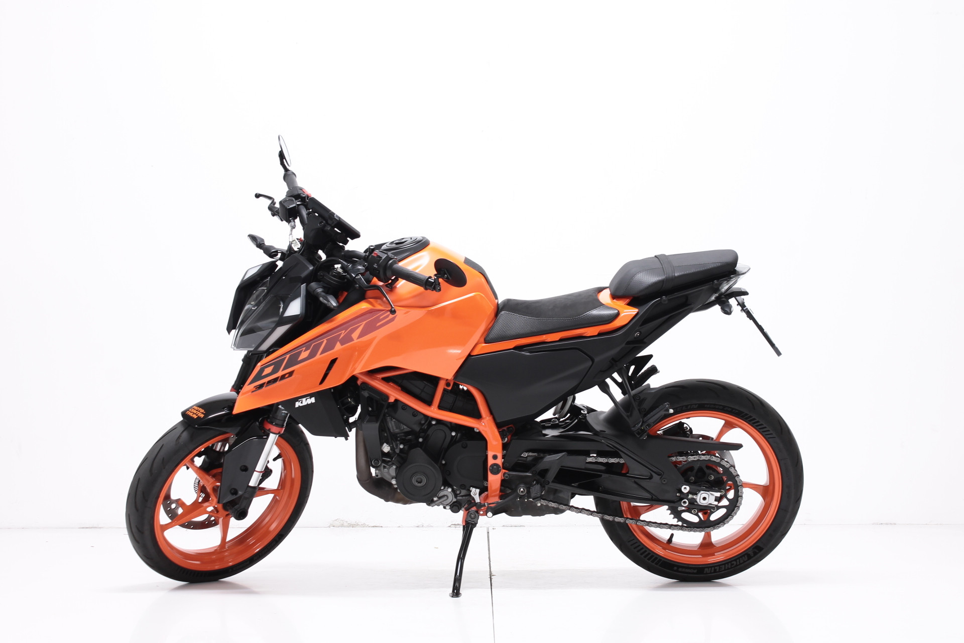 KTM 390 Duke-image-4