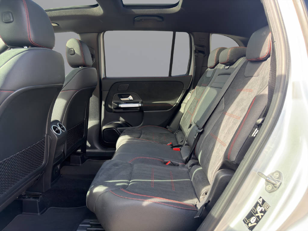 MERCEDES-BENZ GLB 250 AMG Line 4matic-image-12