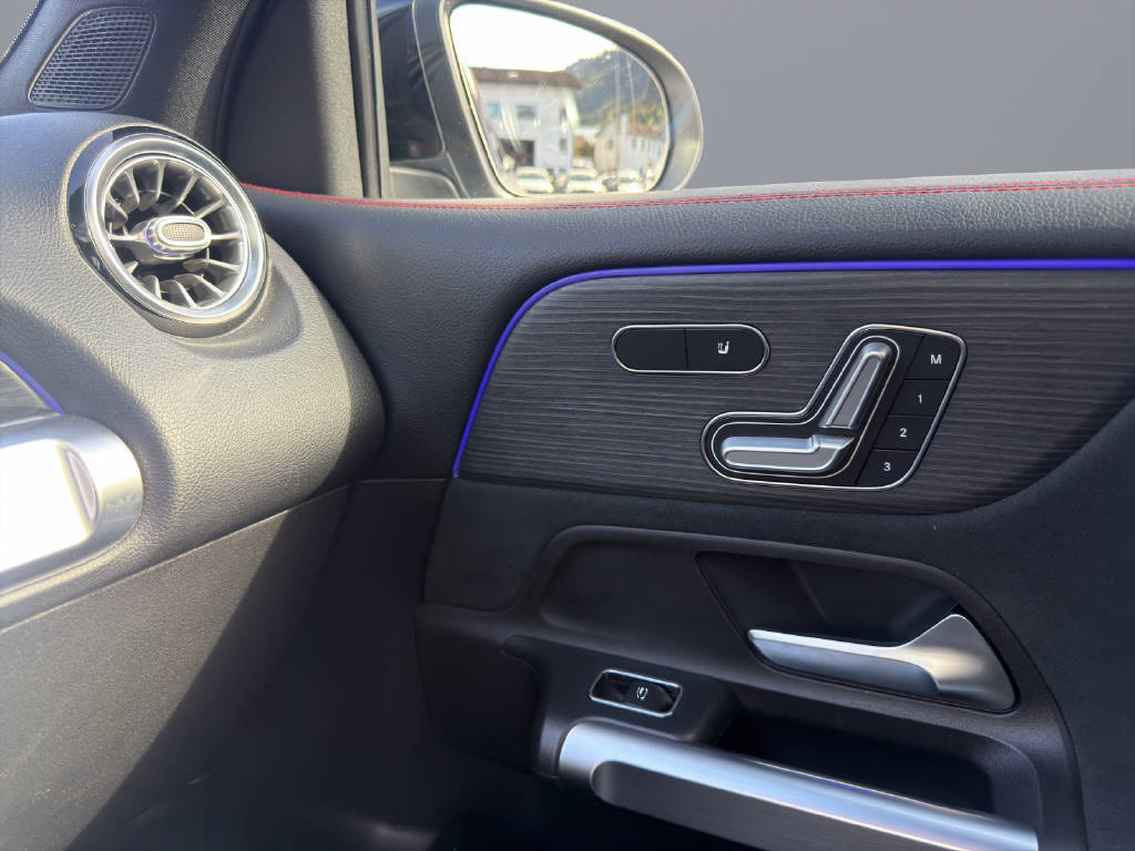 MERCEDES-BENZ GLB 250 AMG Line 4matic-image-11