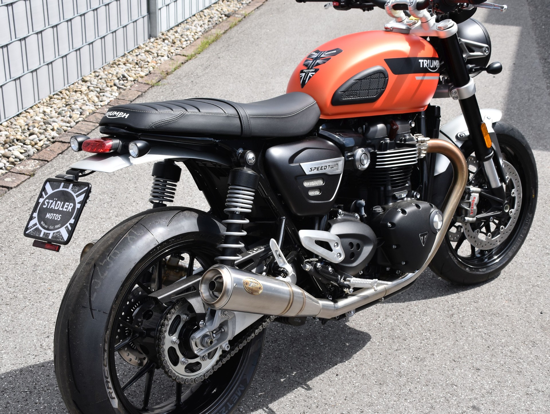 TRIUMPH Speed Twin 1200-image-1