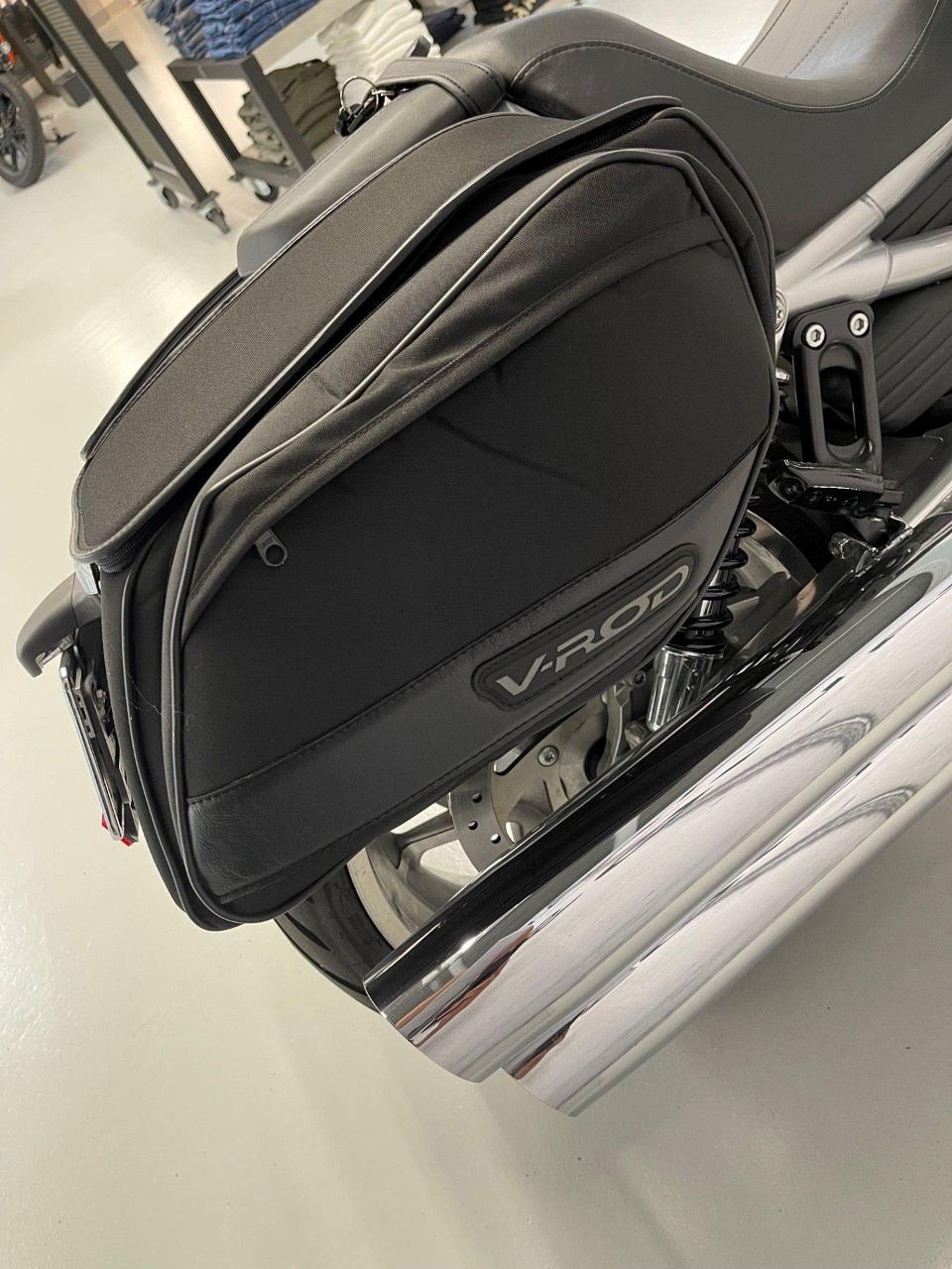 HARLEY-DAVIDSON VRSCDX 1250 V-Rod Night Rod Special Anniversary-image-7