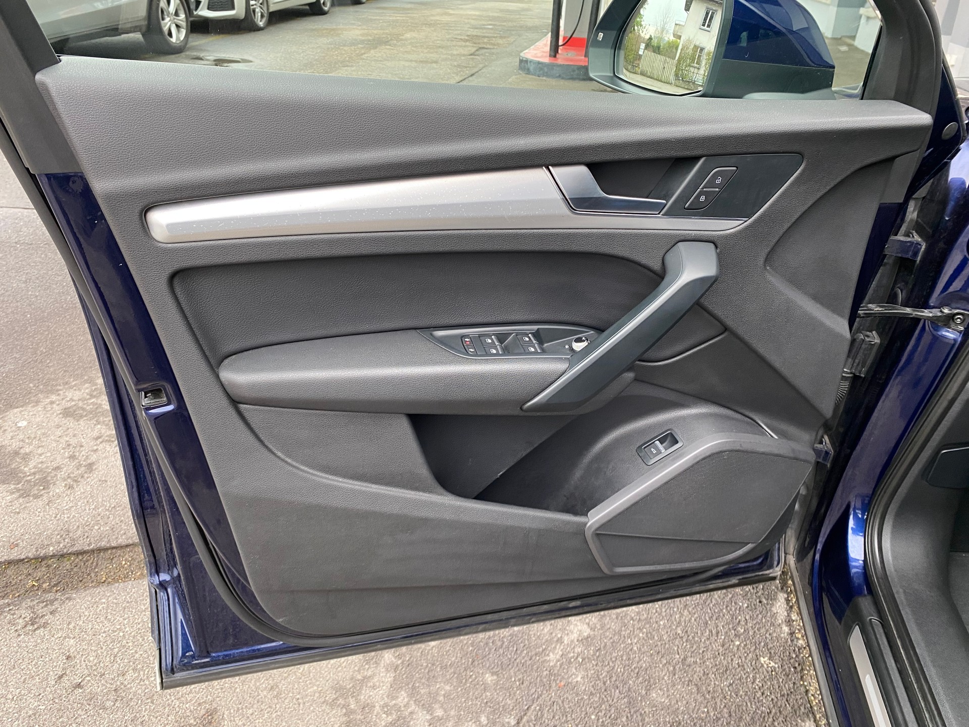 AUDI Q5 2.0 TFSI sport quattro S-tronic-image-9