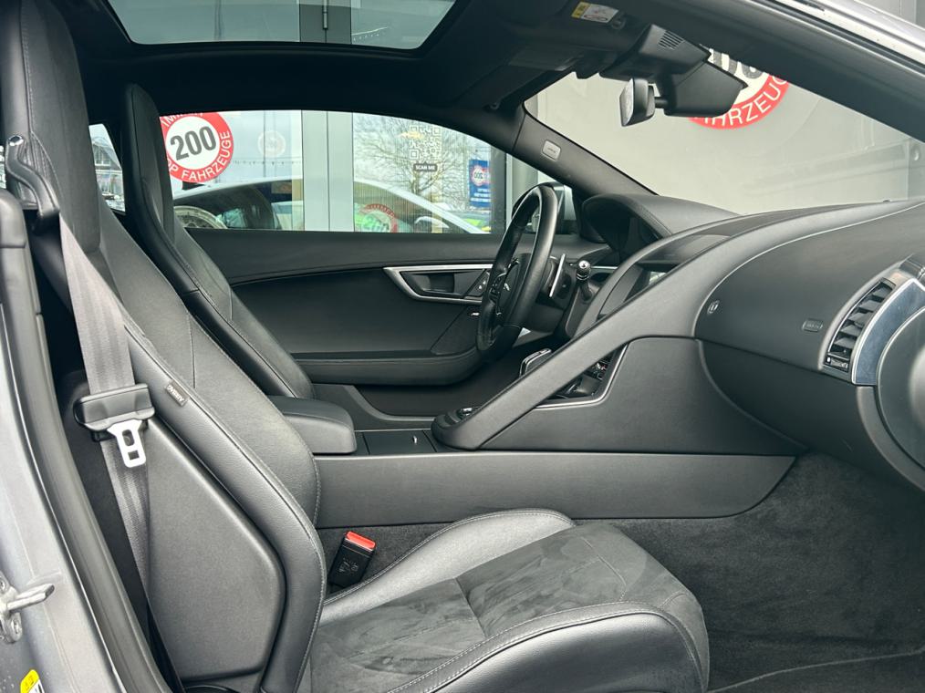 JAGUAR F-Type Coupé 2.0 I4 R-Dynamic Automatik-image-10