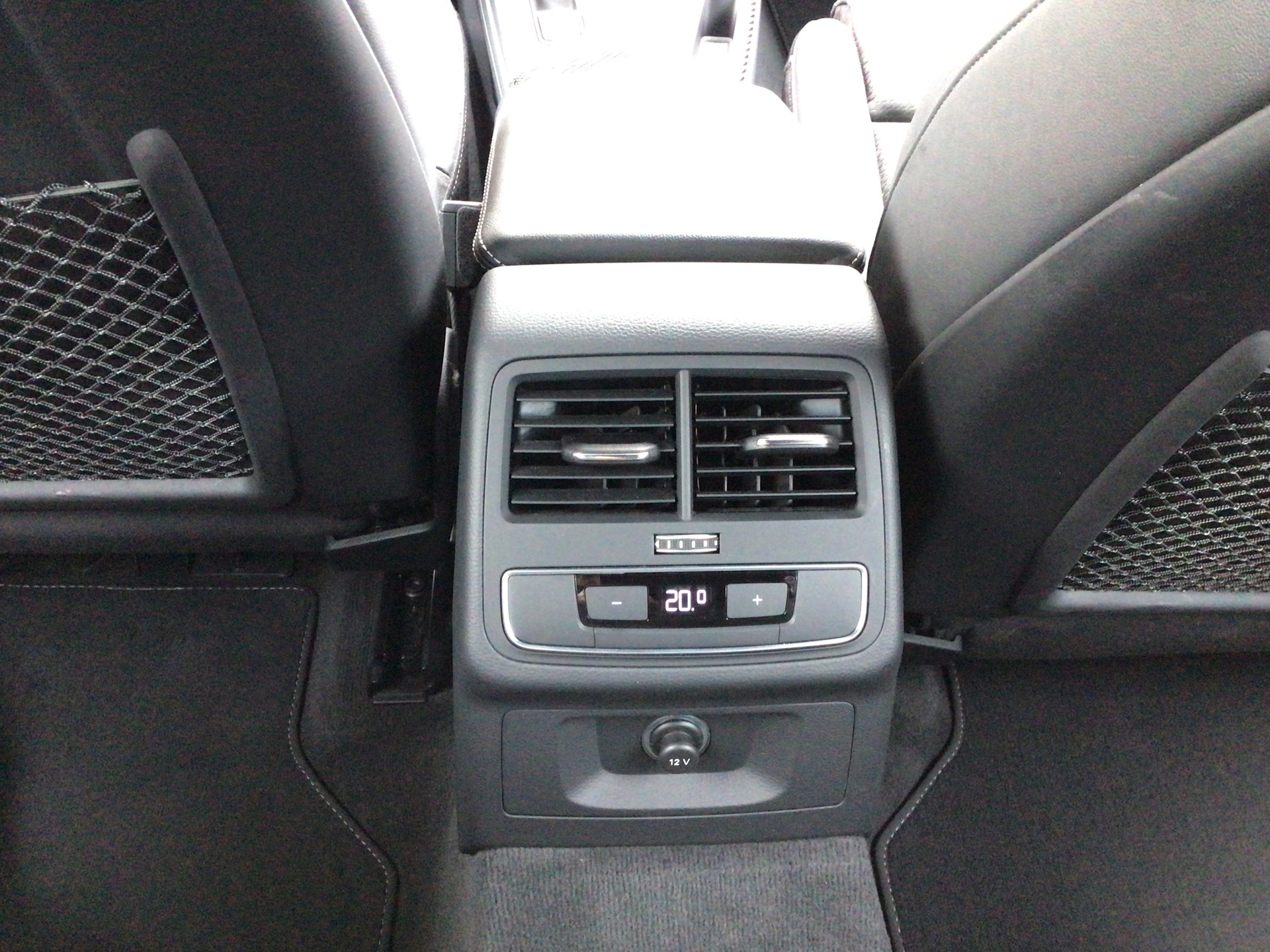 AUDI A4 Avant 45 TFSI Sport S-tronic quattro-image-13