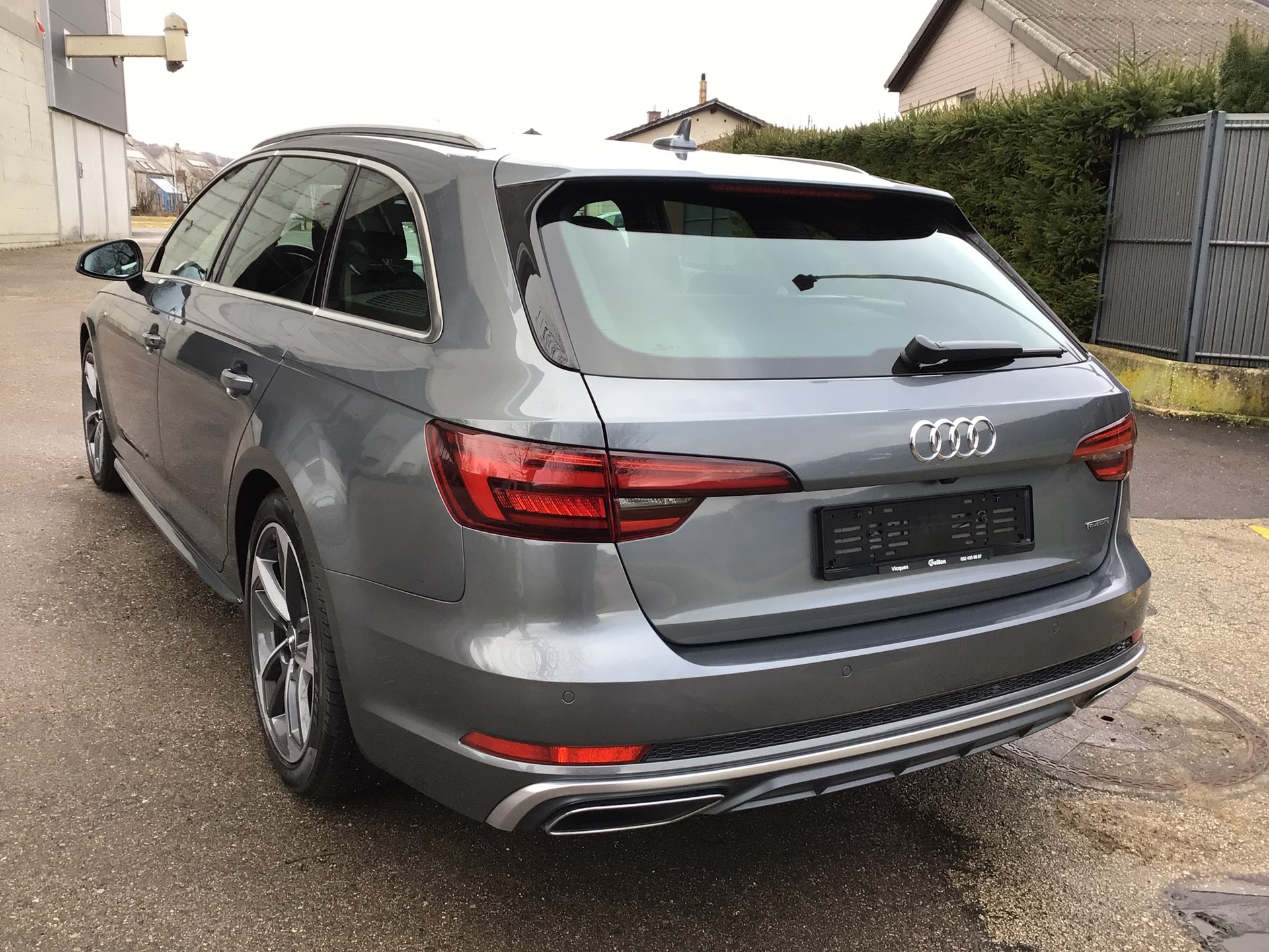 AUDI A4 Avant 45 TFSI Sport S-tronic quattro-image-5