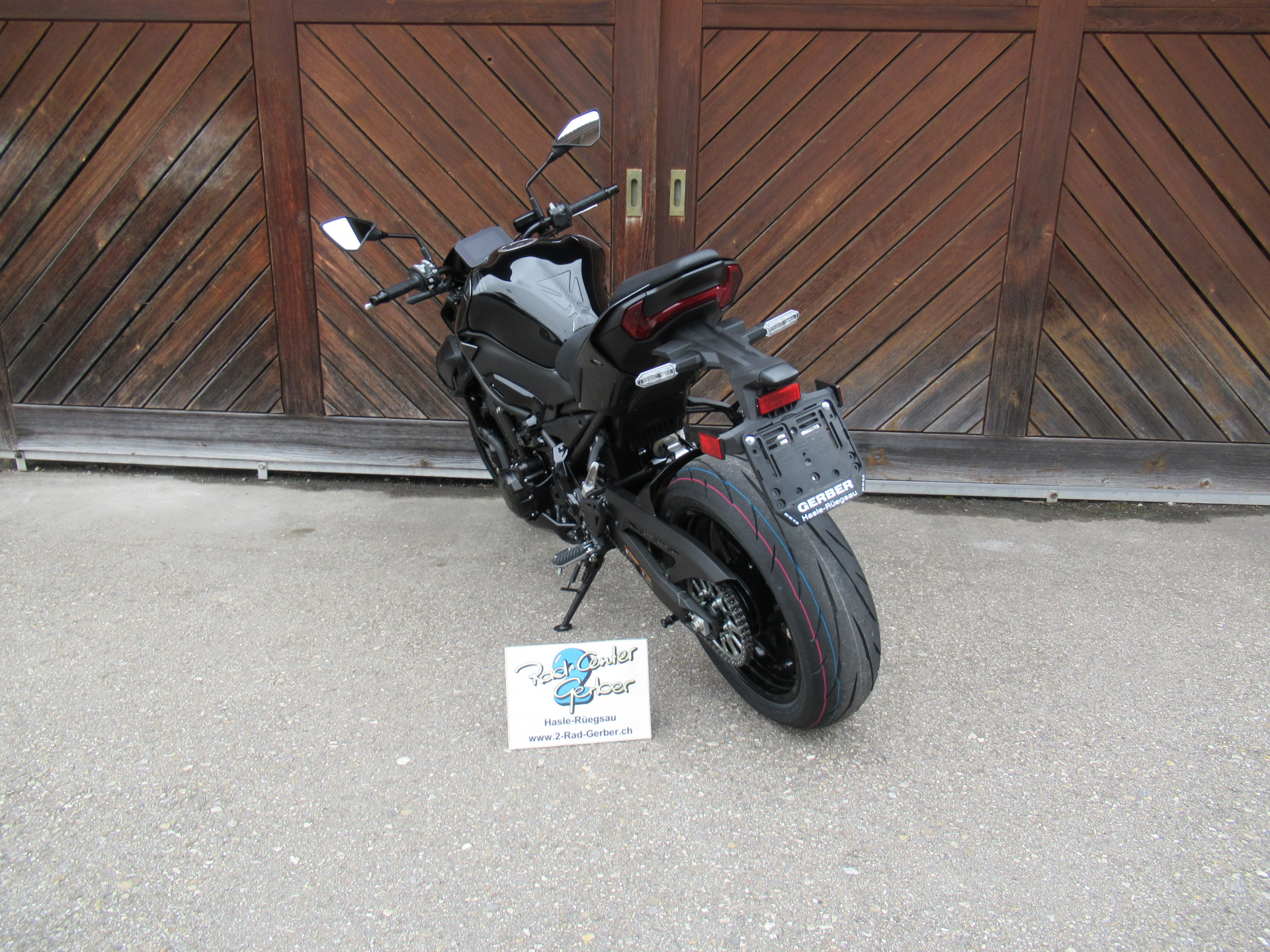 KAWASAKI Z 900-image-5