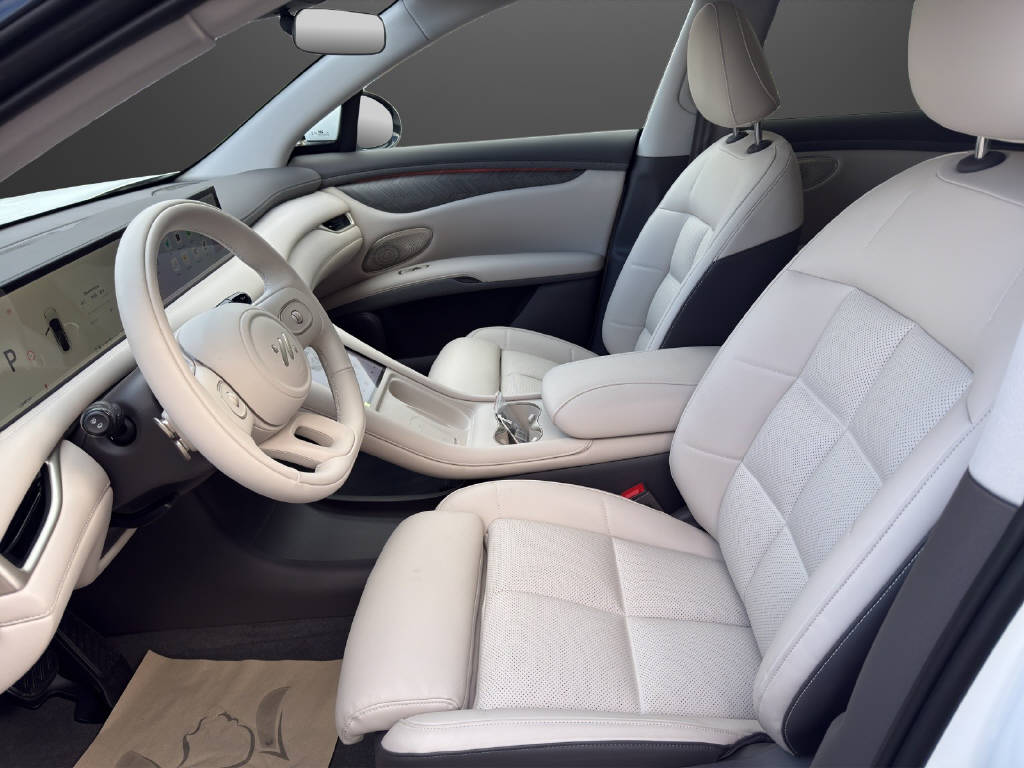 MG IM6 100 kWh Performance 21 4WD-image-8