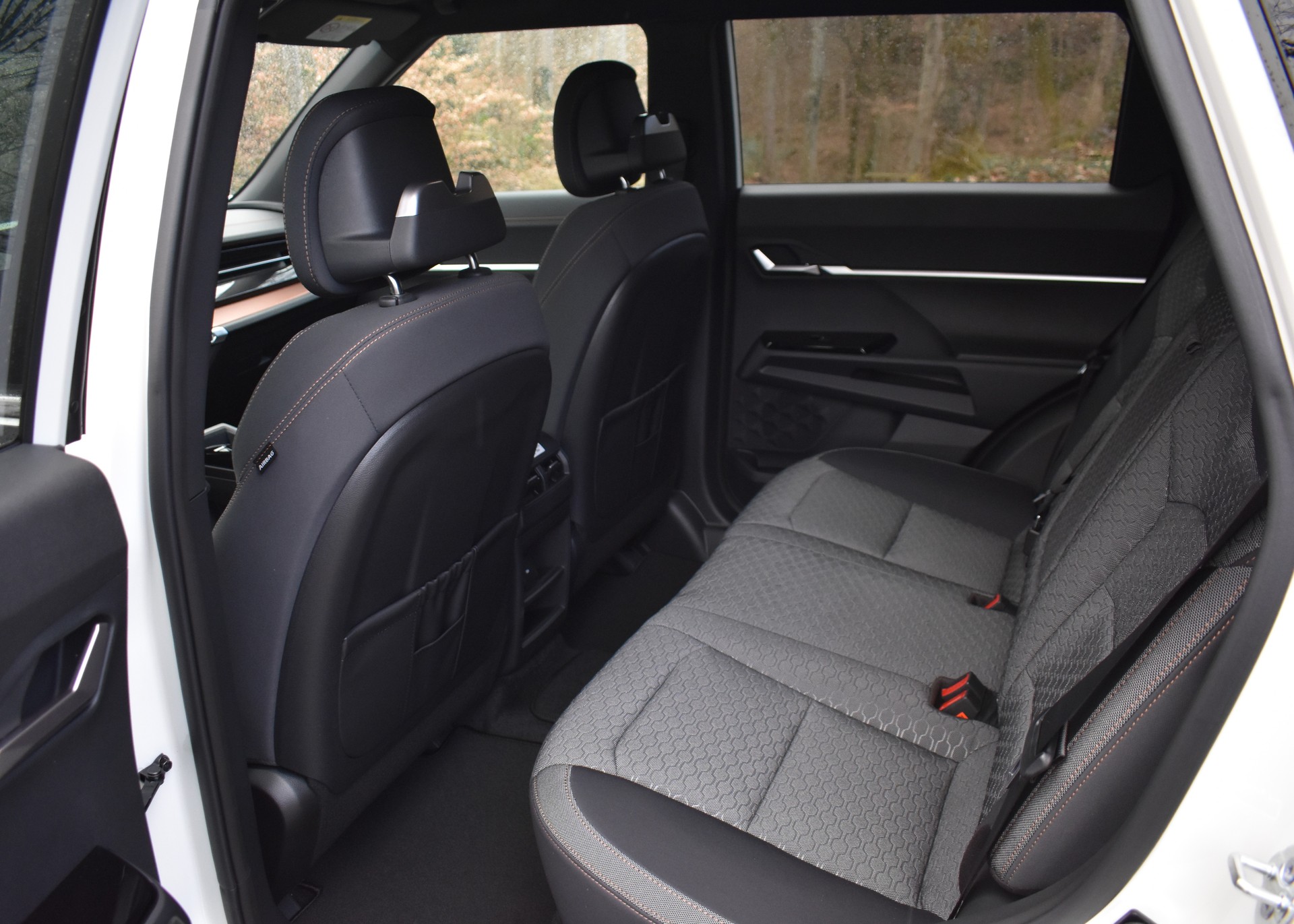 KGM-SsangYong Torres EVX 81 kWh Bronze-image-11