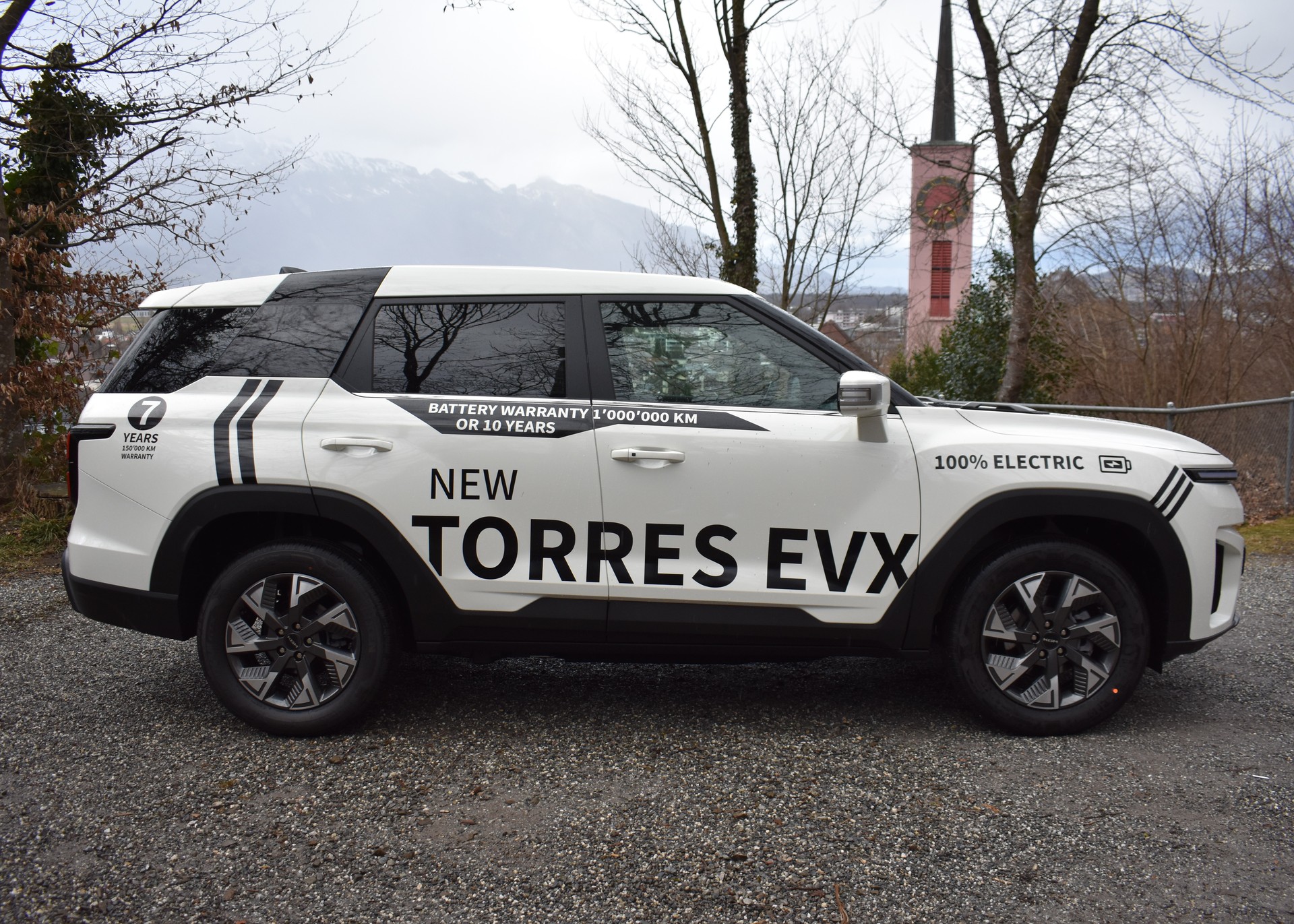 KGM-SsangYong Torres EVX 81 kWh Bronze-showroom-element-3