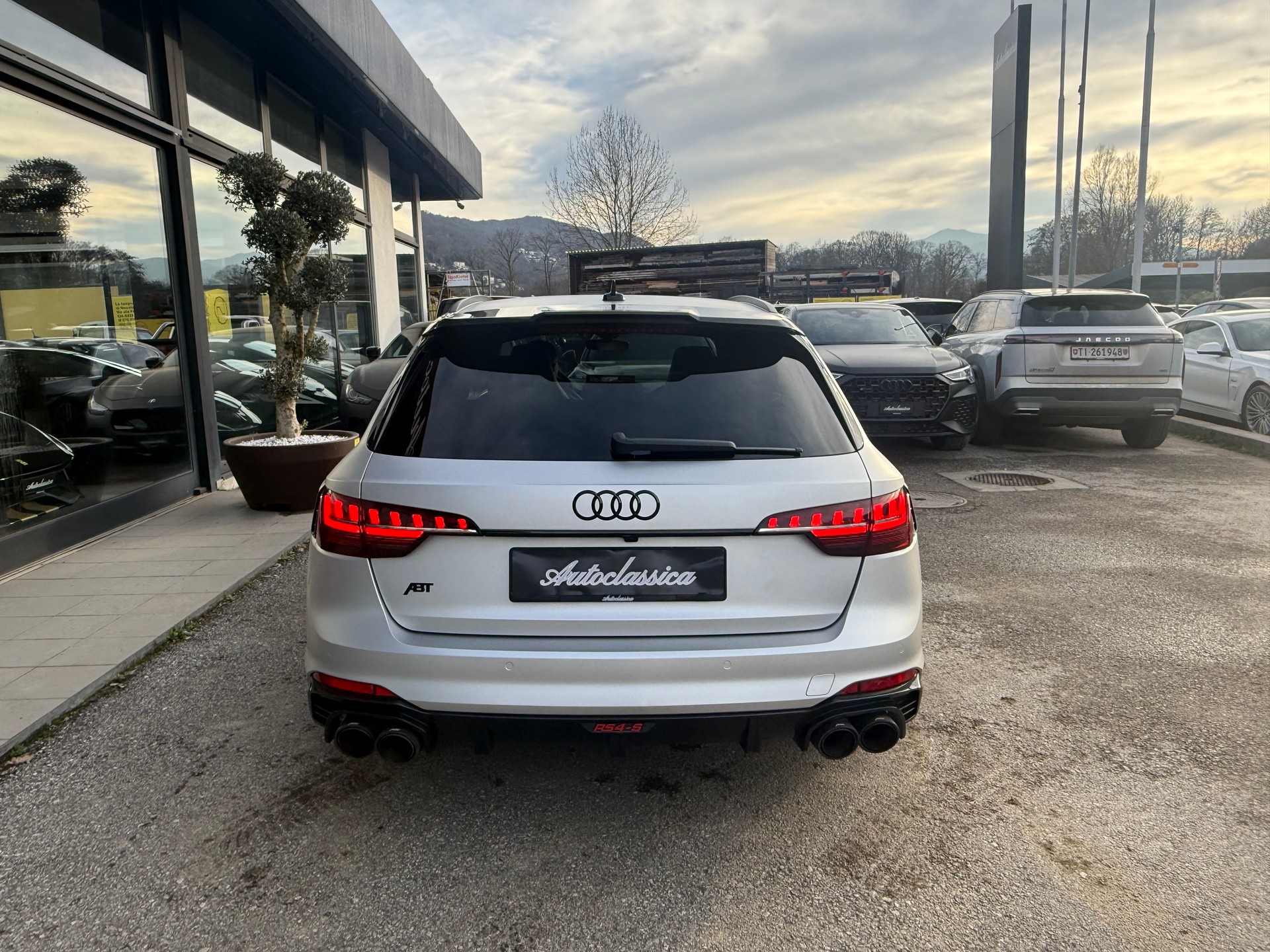 AUDI RS4 - S ABT Avant quattro tiptronic-showroom-element-2
