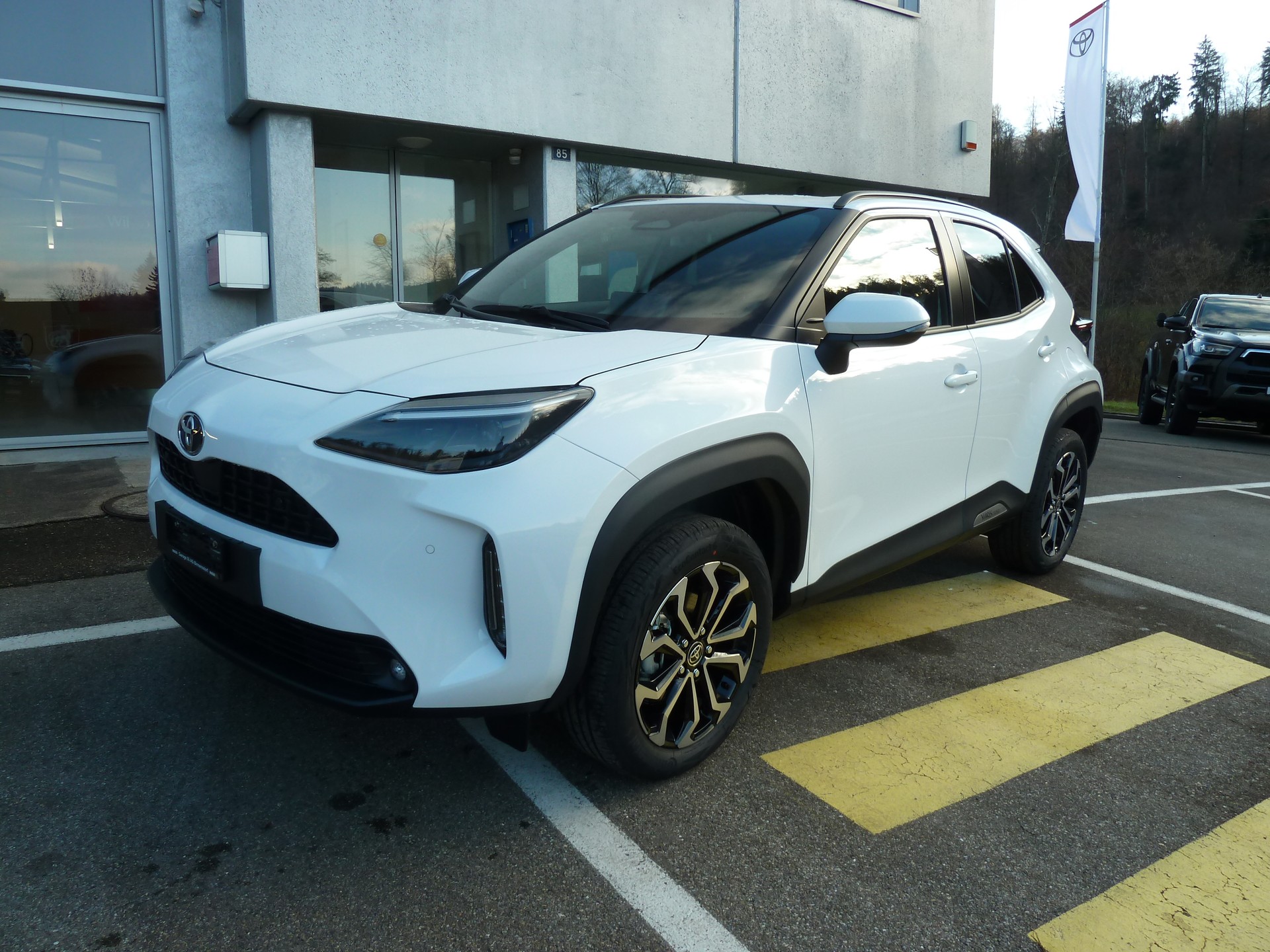 TOYOTA Yaris Cross 1.5 Trend e-CVT AWD-i 130PS-showroom-element-2