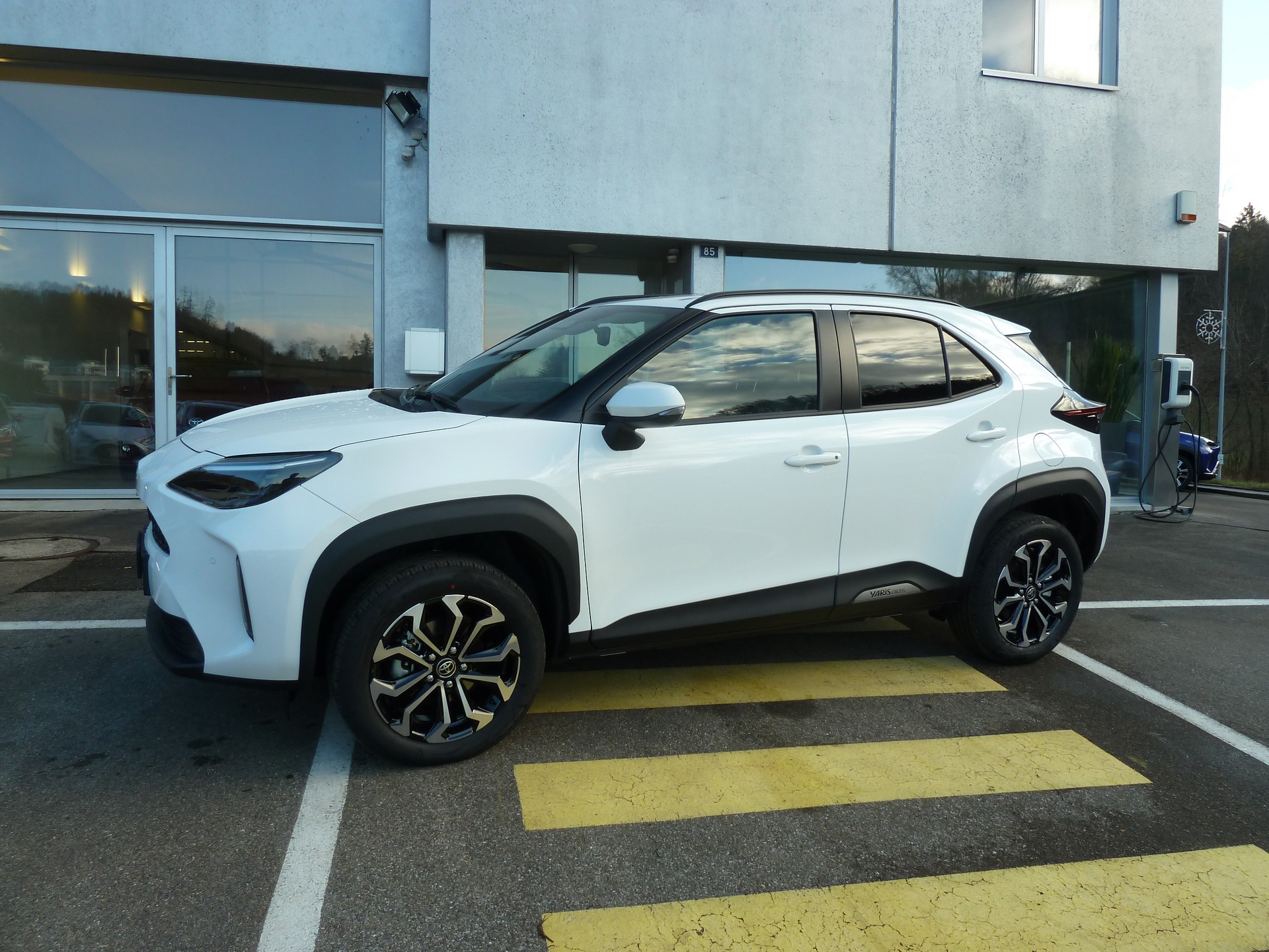 TOYOTA Yaris Cross 1.5 Trend e-CVT AWD-i 130PS
