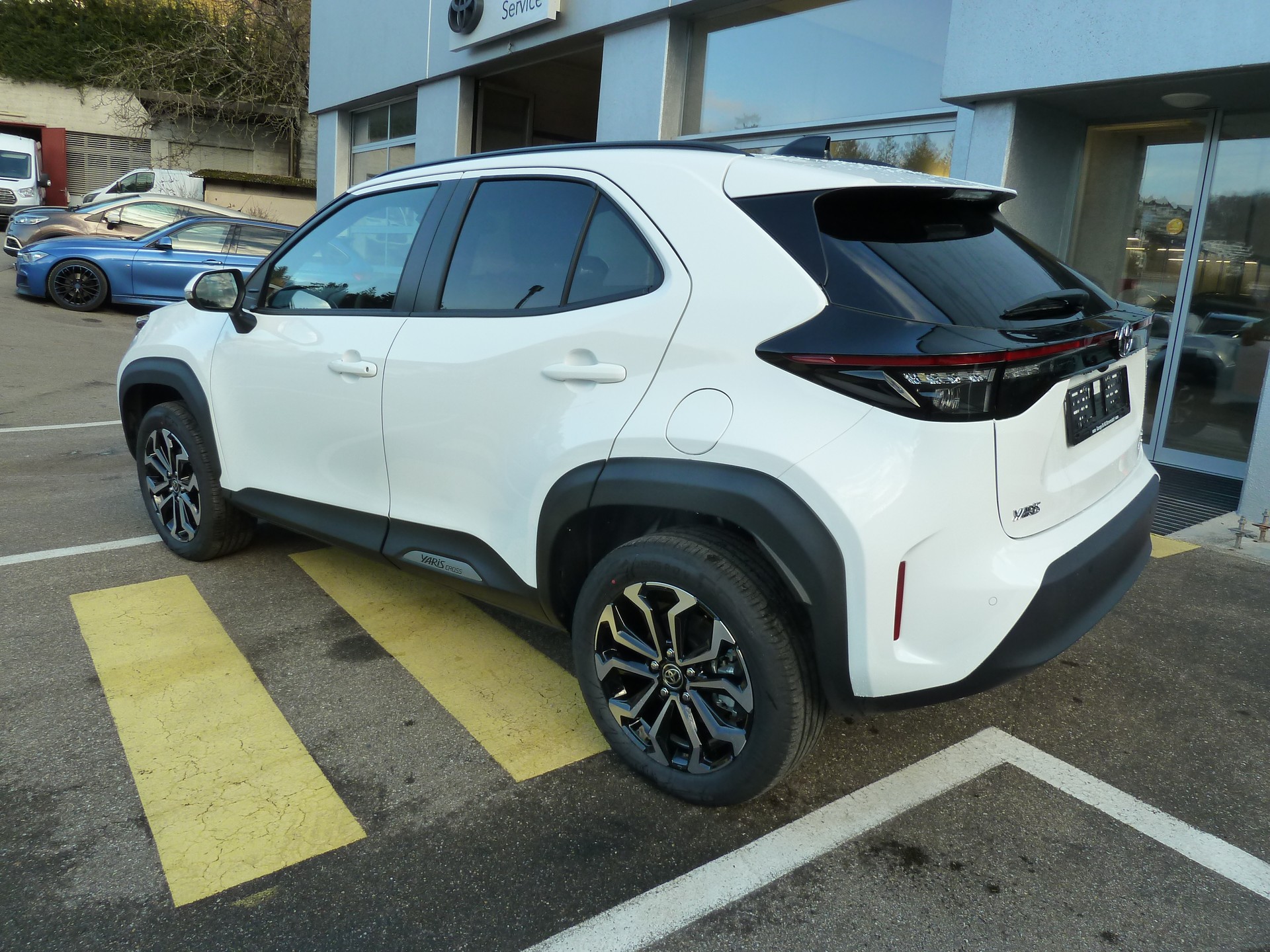 TOYOTA Yaris Cross 1.5 Trend e-CVT AWD-i 130PS-showroom-element-3