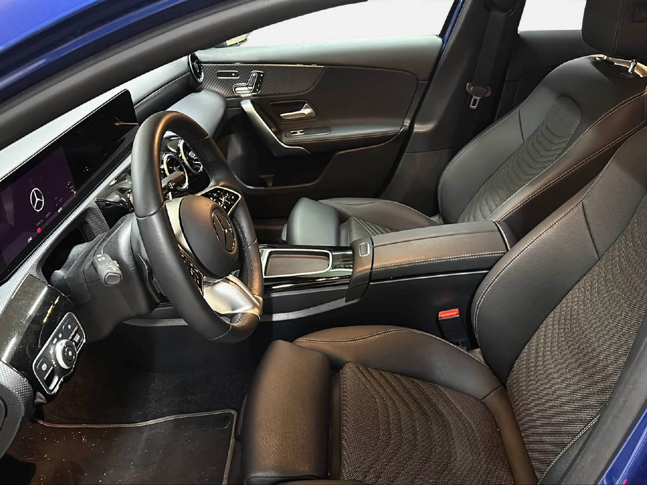 MERCEDES-BENZ A 180 Progressive-image-13