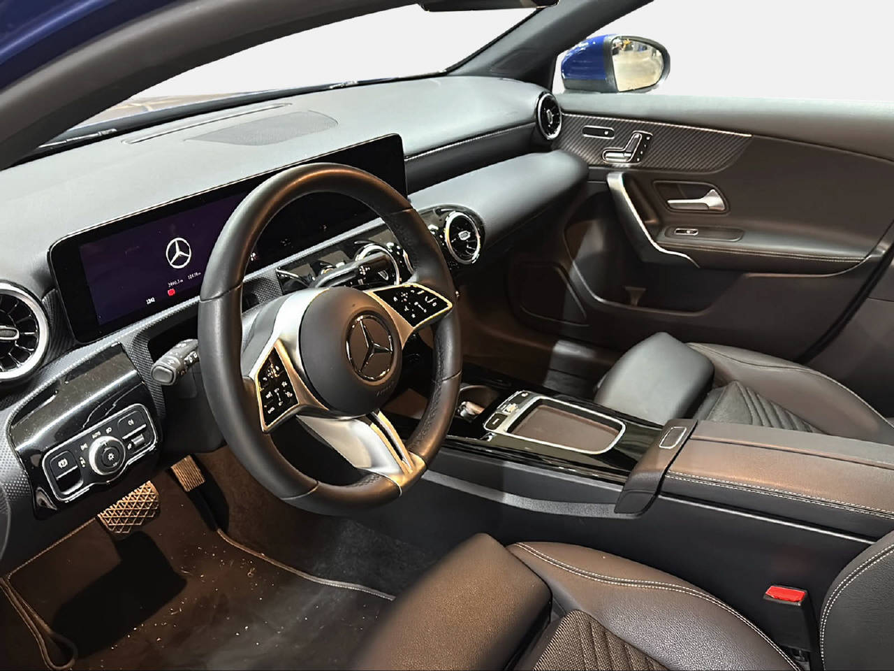 MERCEDES-BENZ A 180 Progressive-image-14