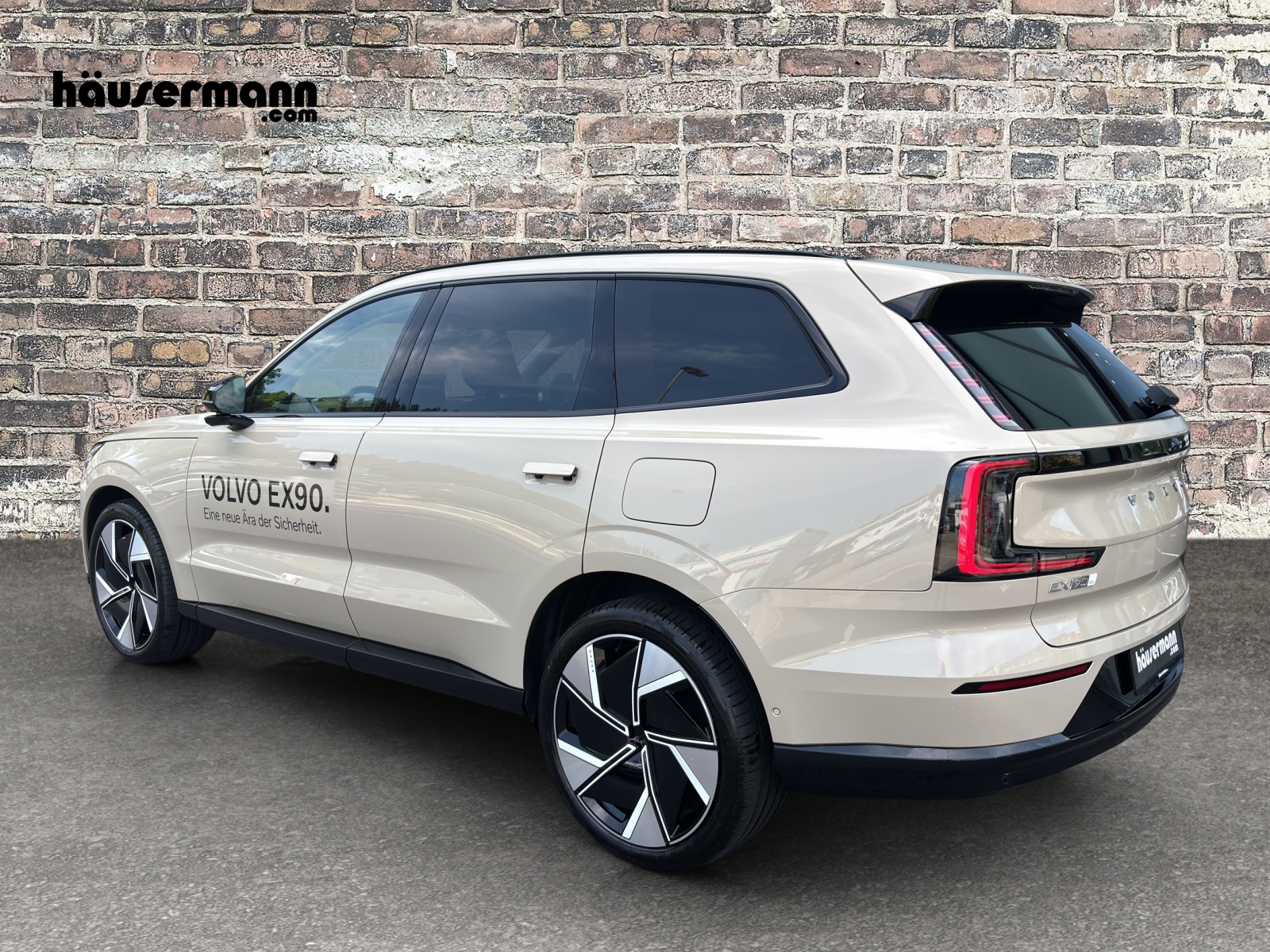 VOLVO EX90 Twin Performance Ultra AWD-showroom-element-2