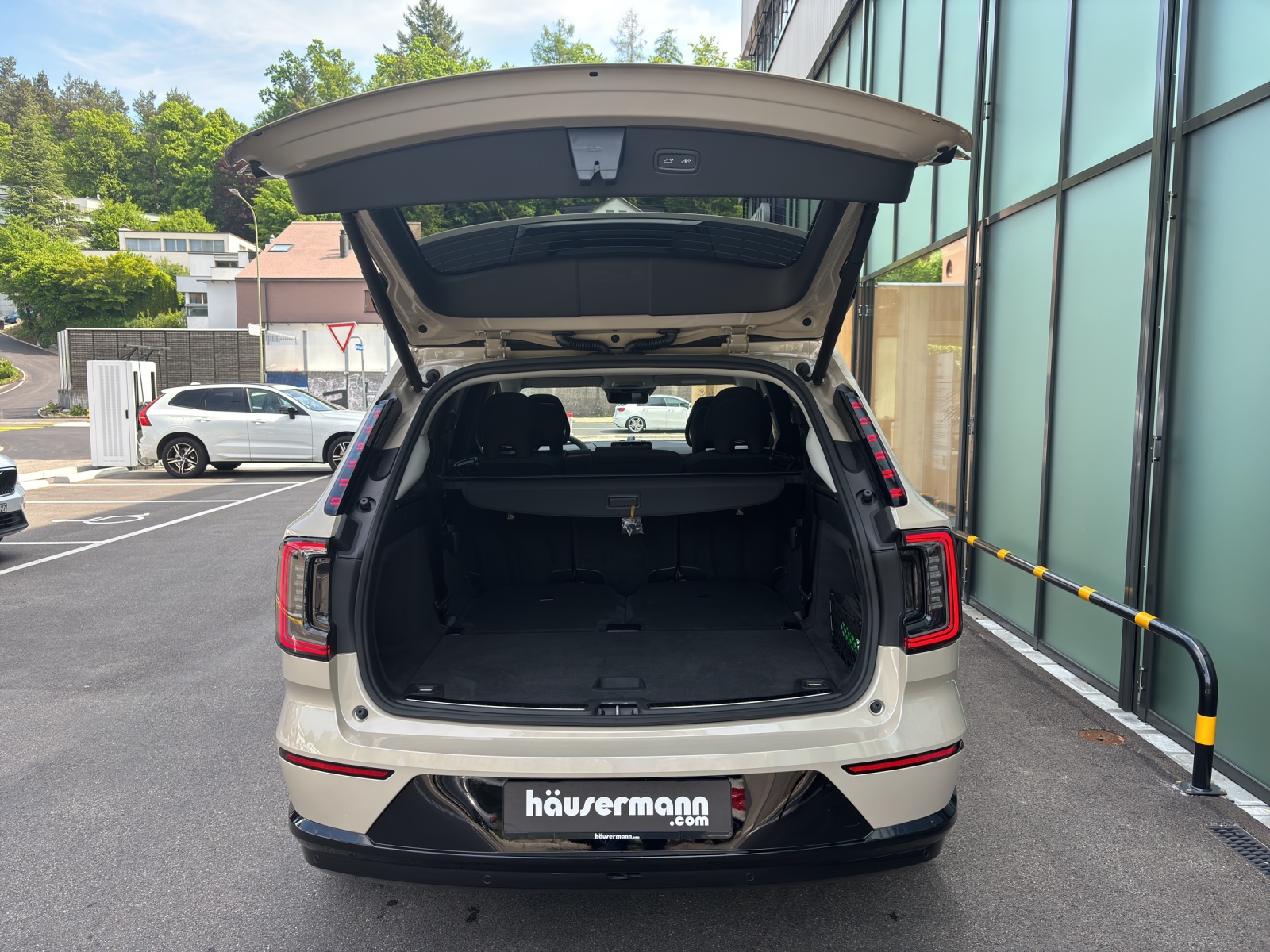 VOLVO EX90 Twin Performance Ultra AWD-image-11