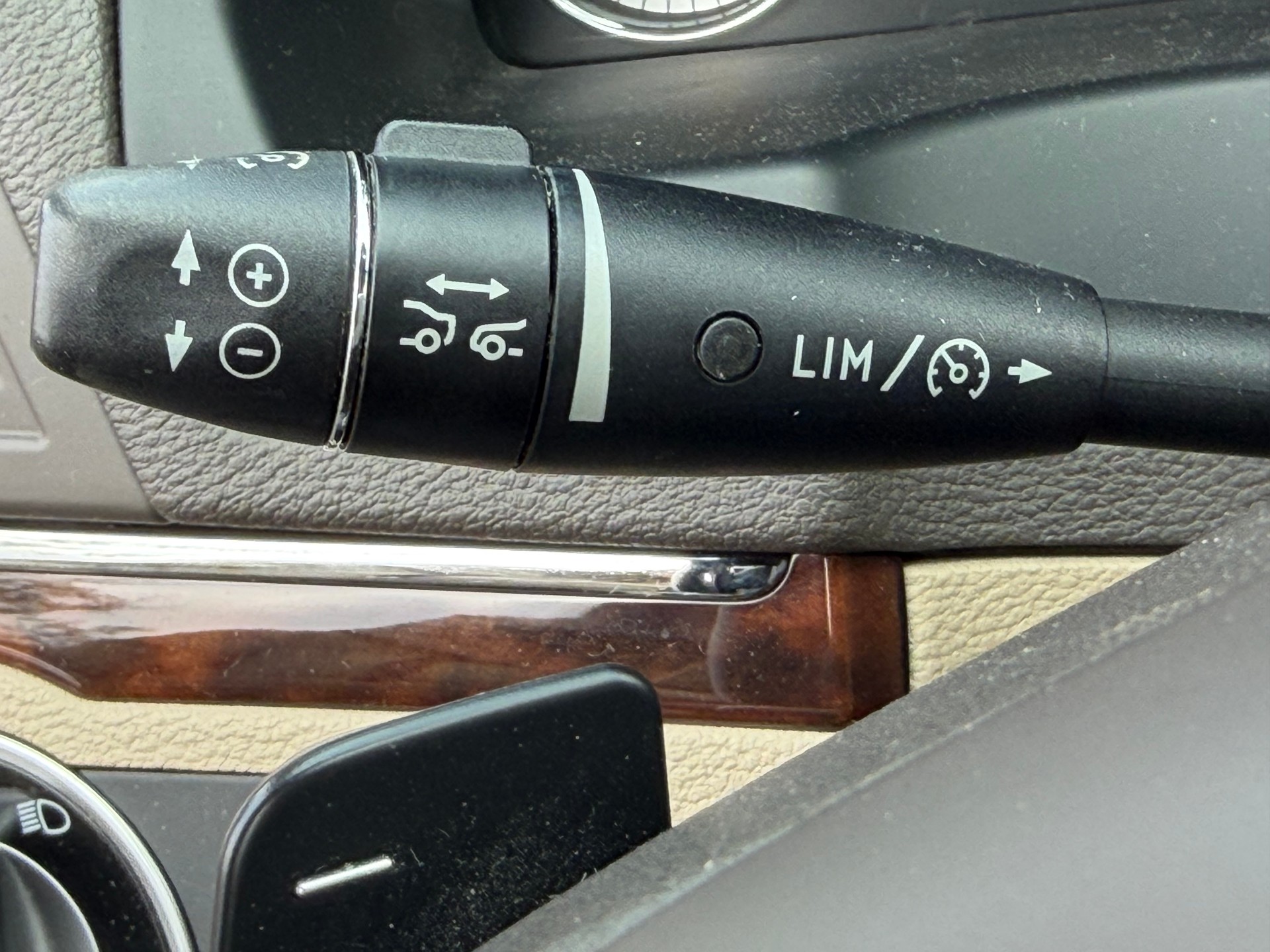 MERCEDES-BENZ E 350 CDI BlueEfficiency 7G-Tronic-image-14
