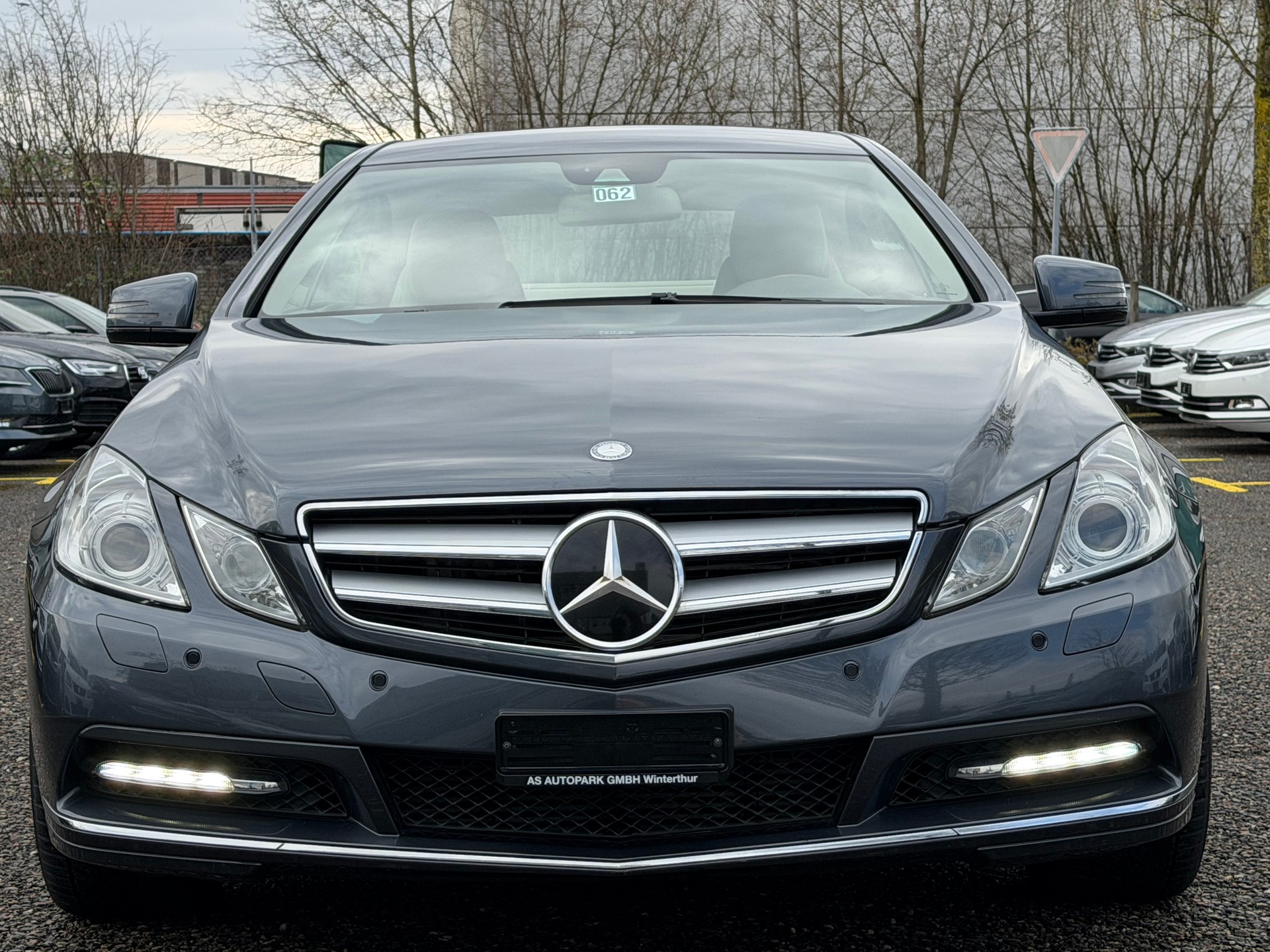 MERCEDES-BENZ E 350 CDI BlueEfficiency 7G-Tronic-showroom-element-1