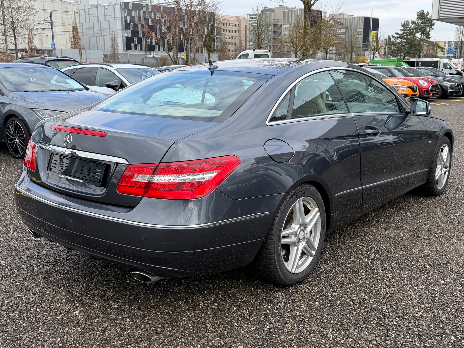 MERCEDES-BENZ E 350 CDI BlueEfficiency 7G-Tronic-image-4