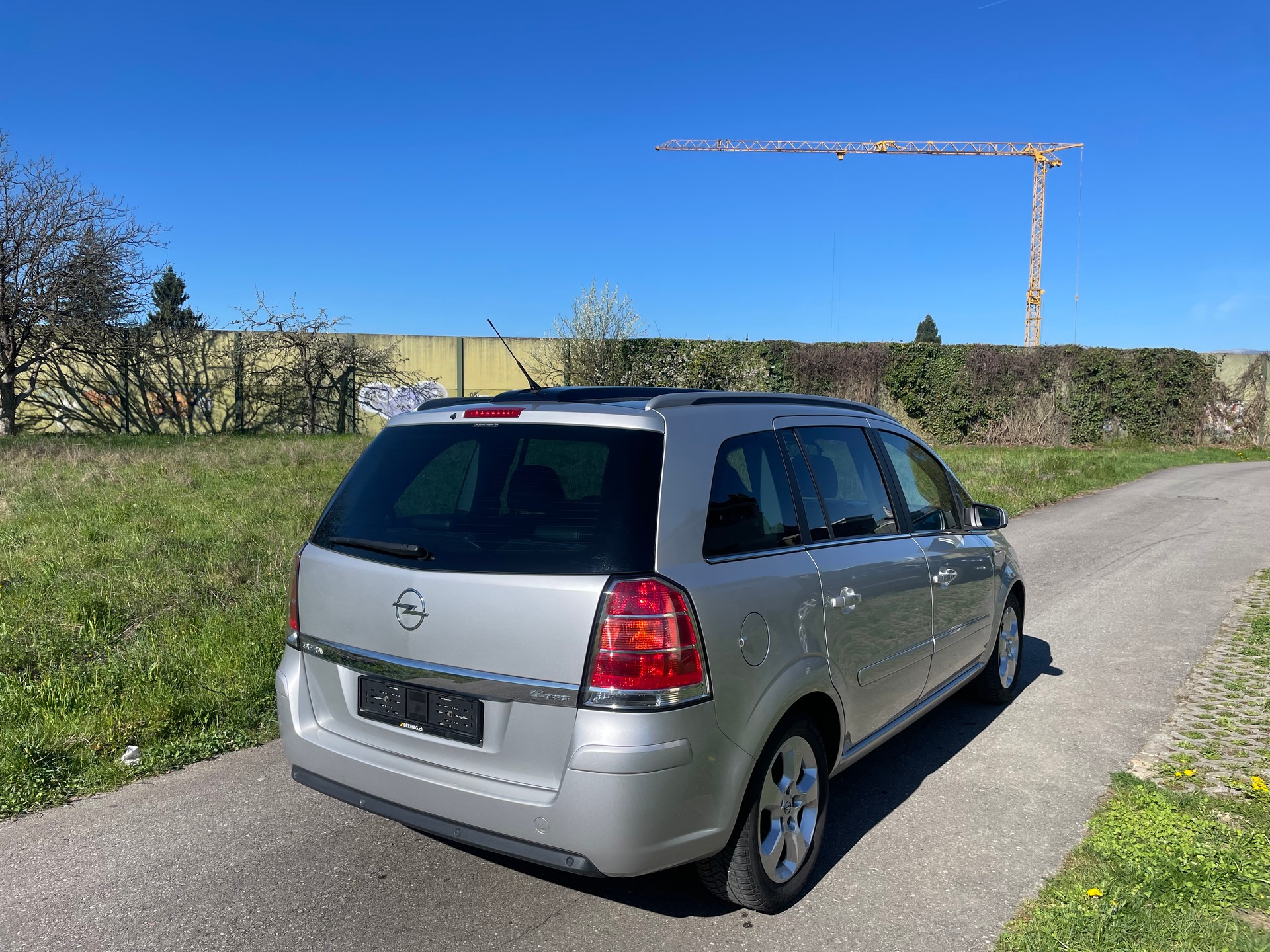 OPEL Zafira 2.2i 16V Essentia-image-4