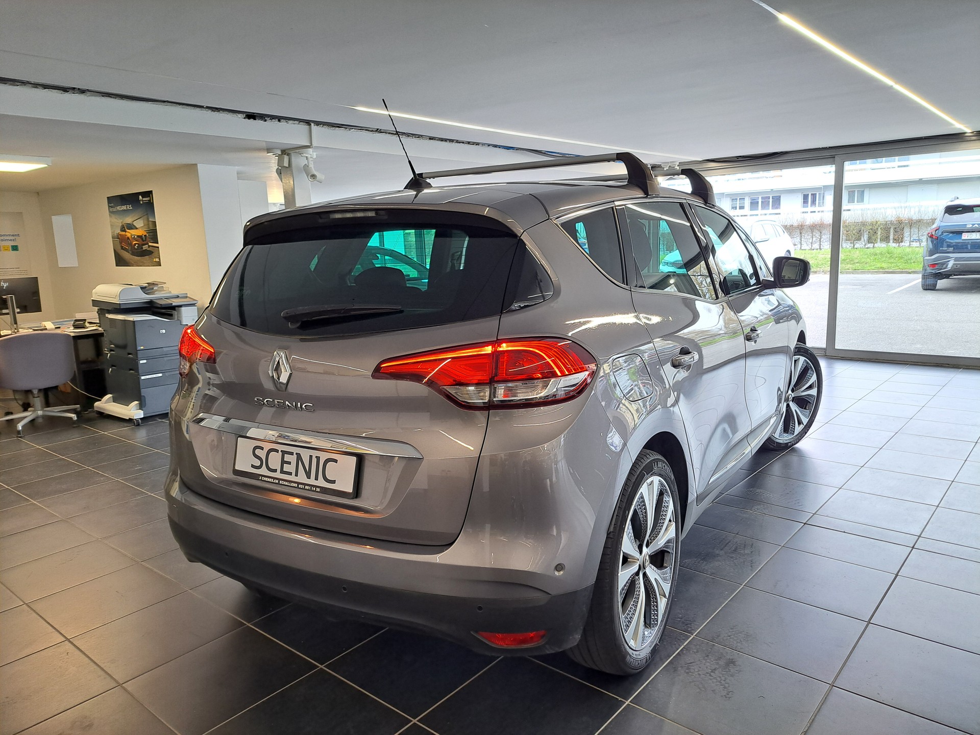 RENAULT Scénic 1.3 16V Turbo Intens EDC-image-3