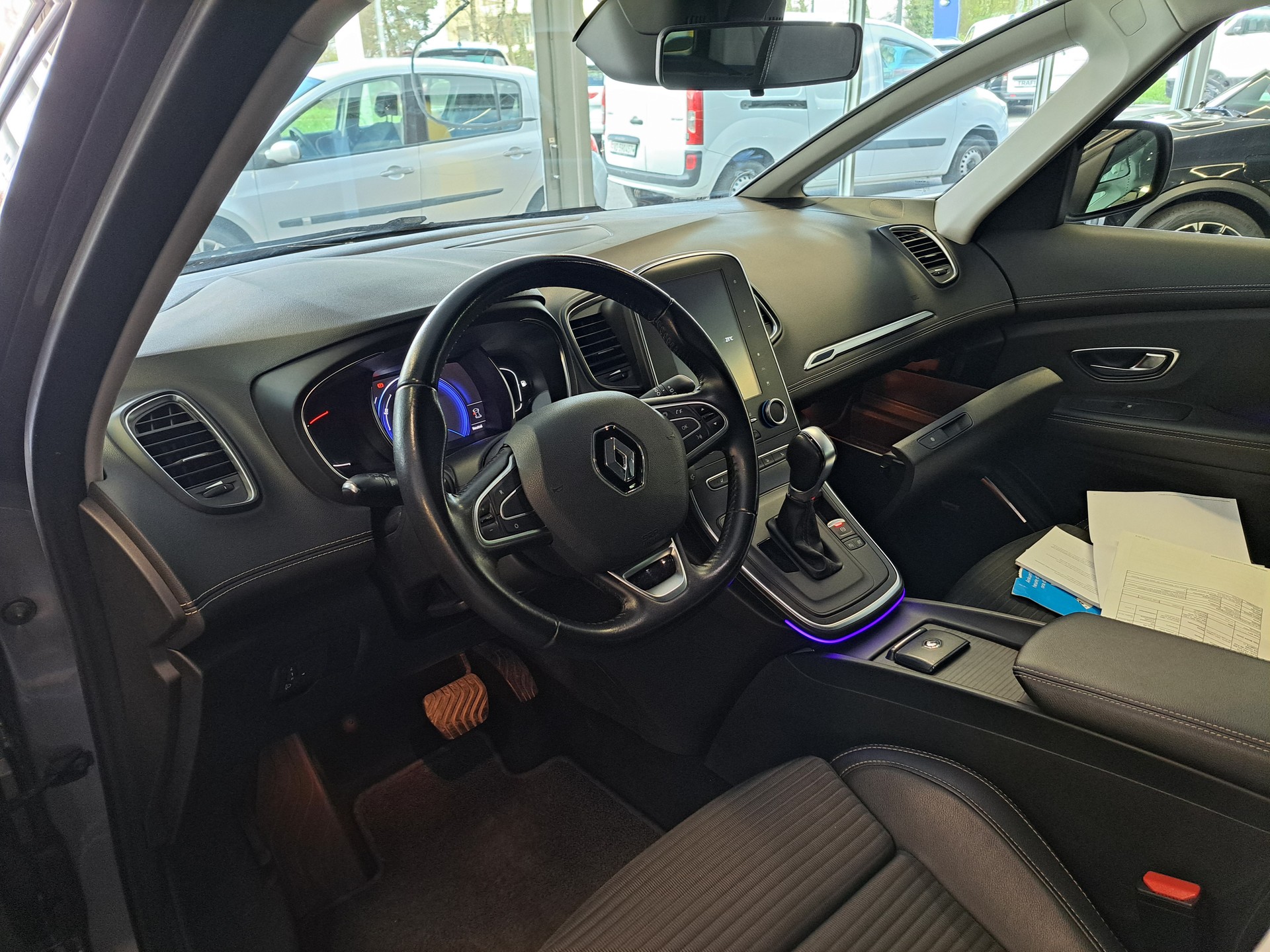 RENAULT Scénic 1.3 16V Turbo Intens EDC-image-7