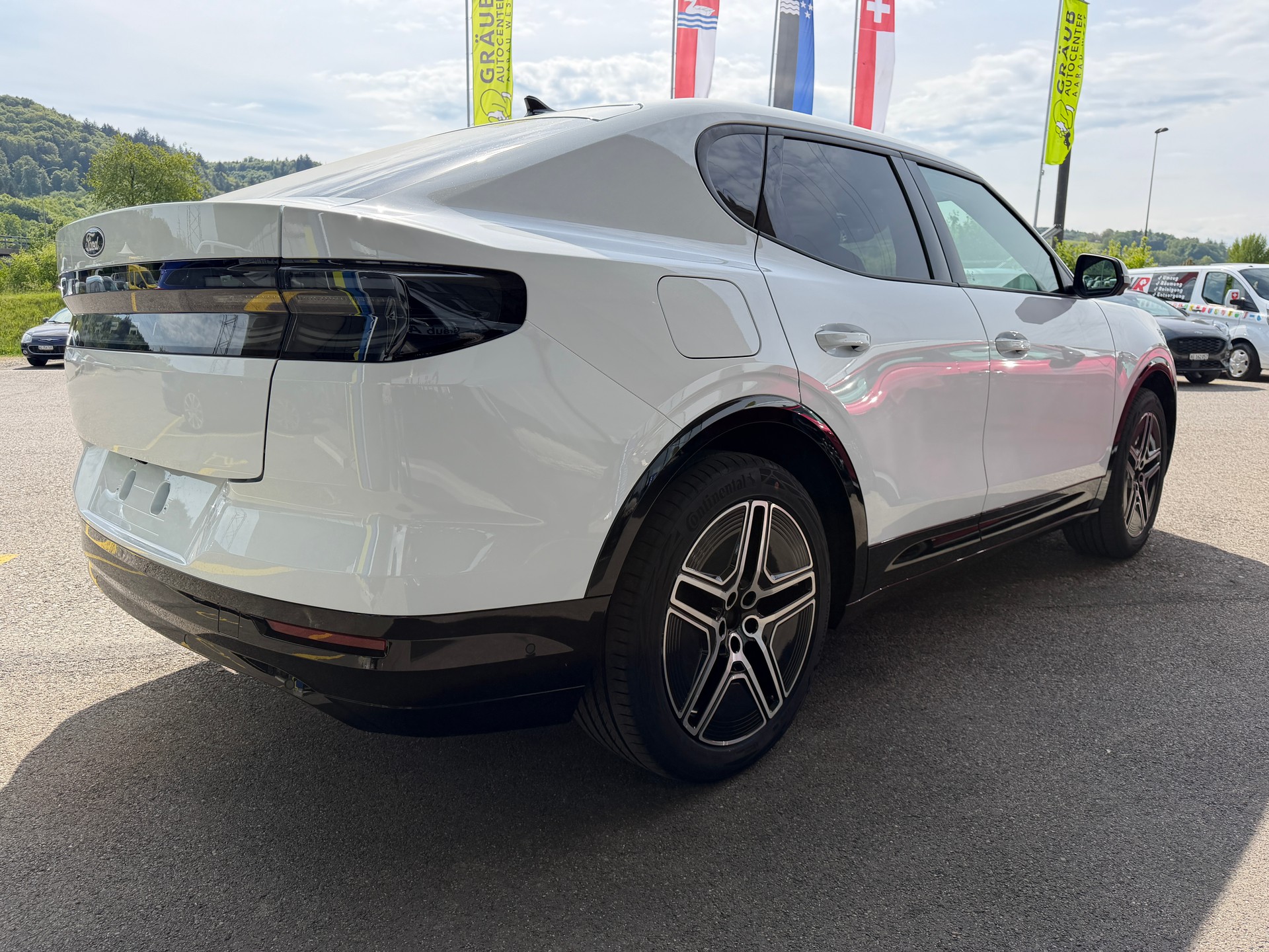 FORD Capri Elektro 79kWh Extended Range Premium RWD-showroom-element-2