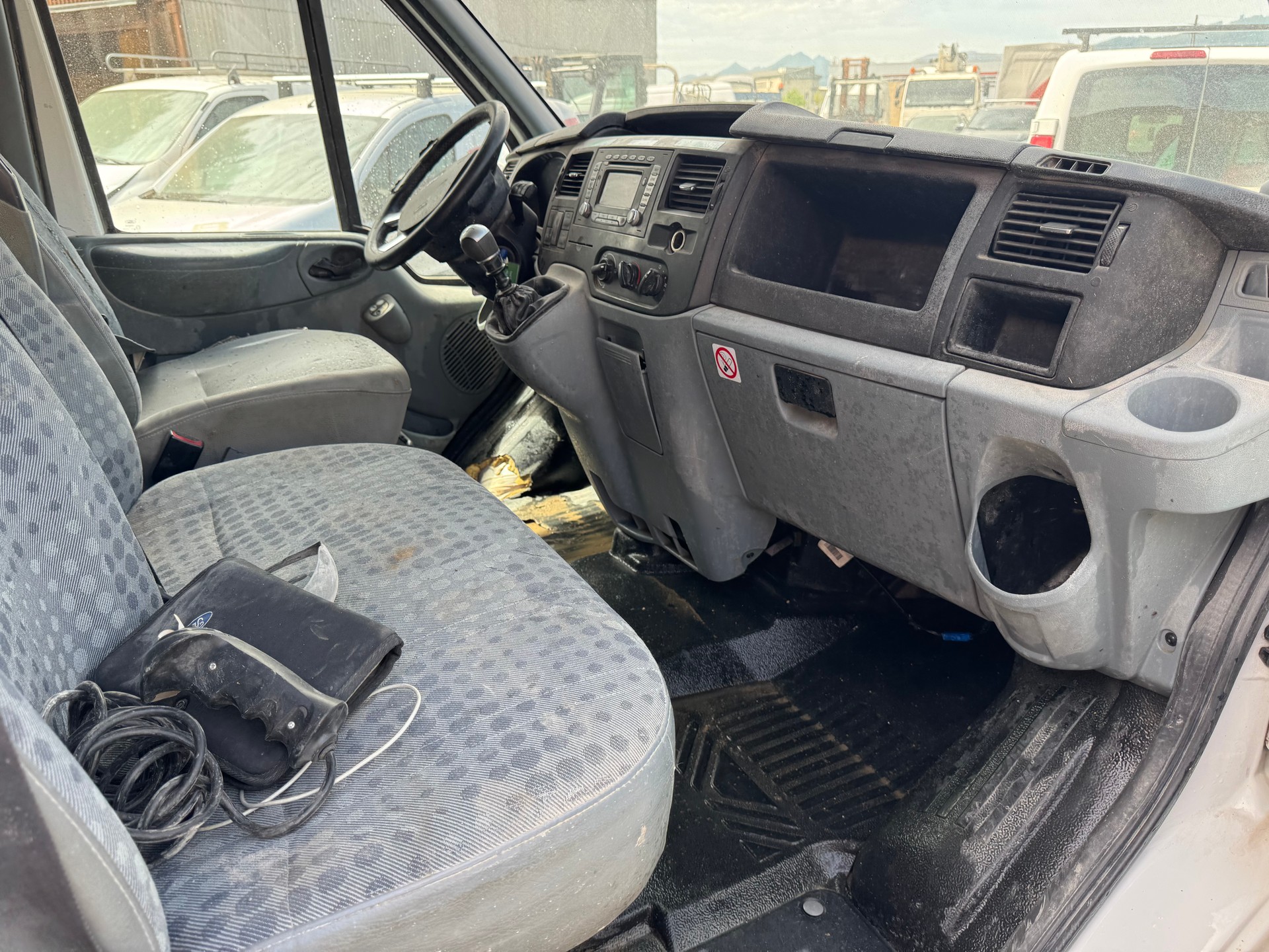 FORD Transit Van 350L Level 3-image-7