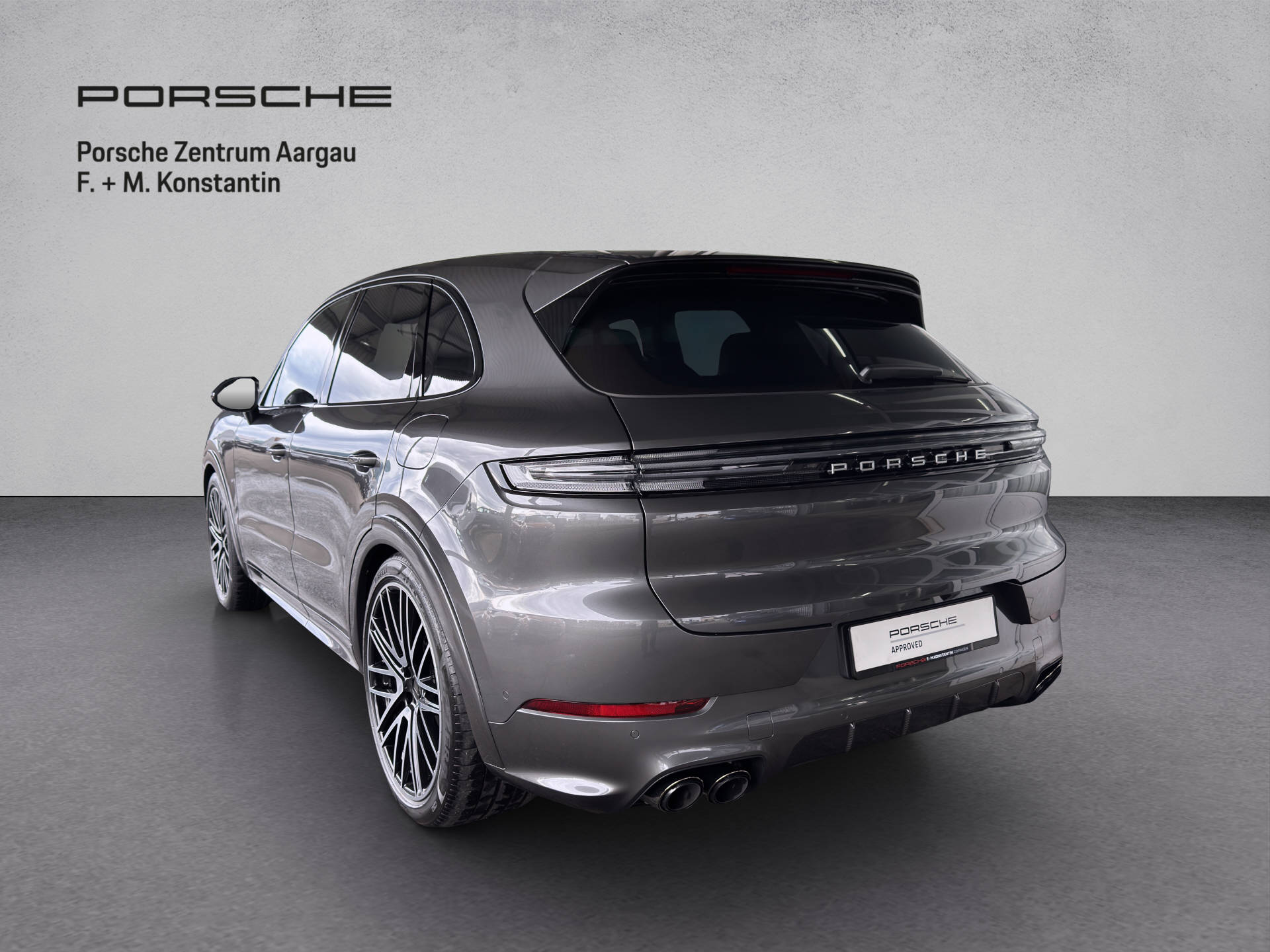 PORSCHE Cayenne Turbo E-Hybrid-image-3