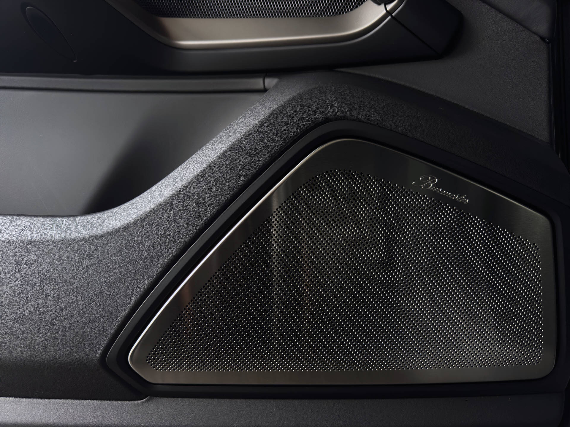 PORSCHE Cayenne Turbo E-Hybrid-image-12