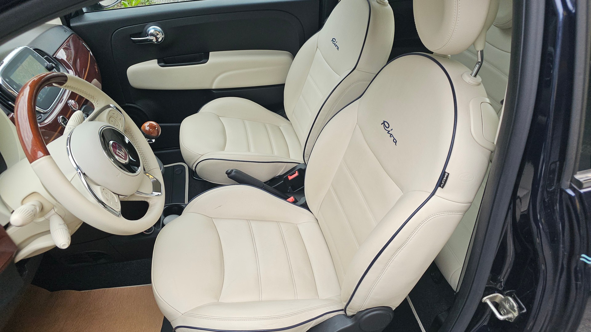 FIAT 500C 0.9 Twinair Turbo Riva-image-10