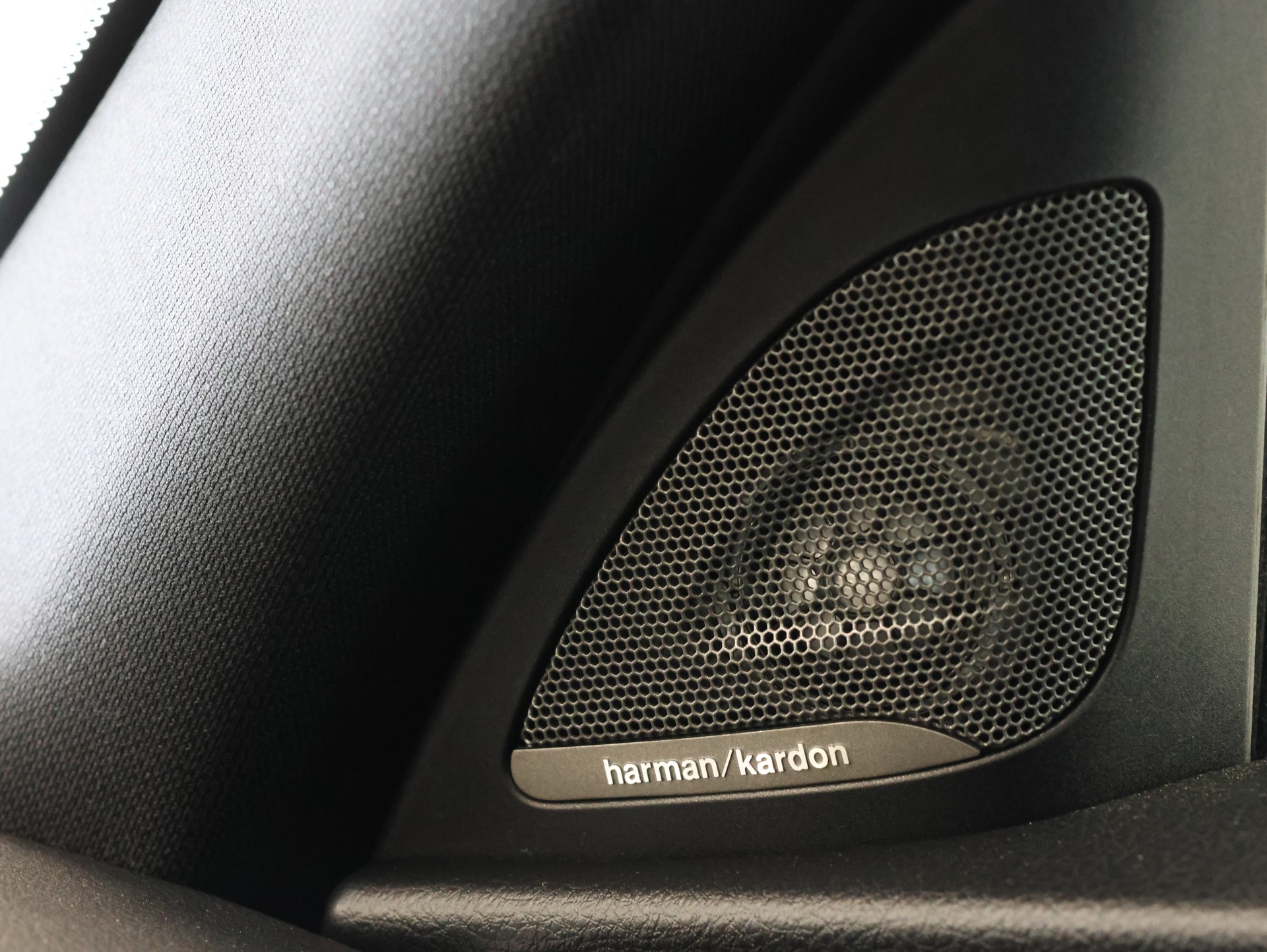 BMW M240i xDrive Steptronic *Harman/Kardon*-image-33