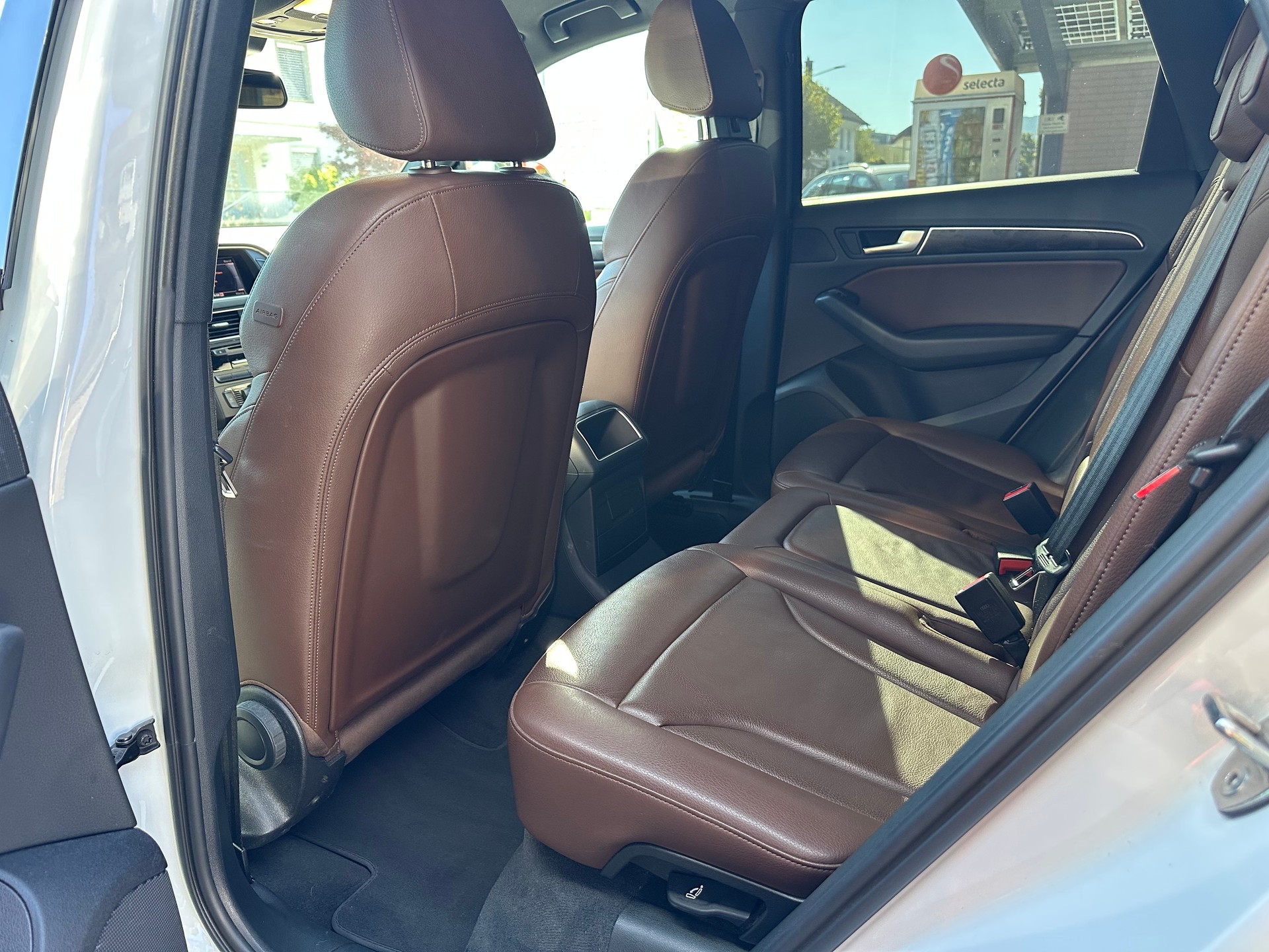 AUDI 2.0 TDI S-Line-image-7