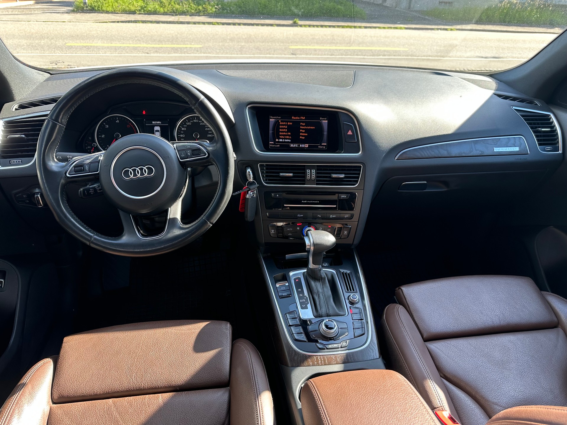 AUDI 2.0 TDI S-Line-image-6