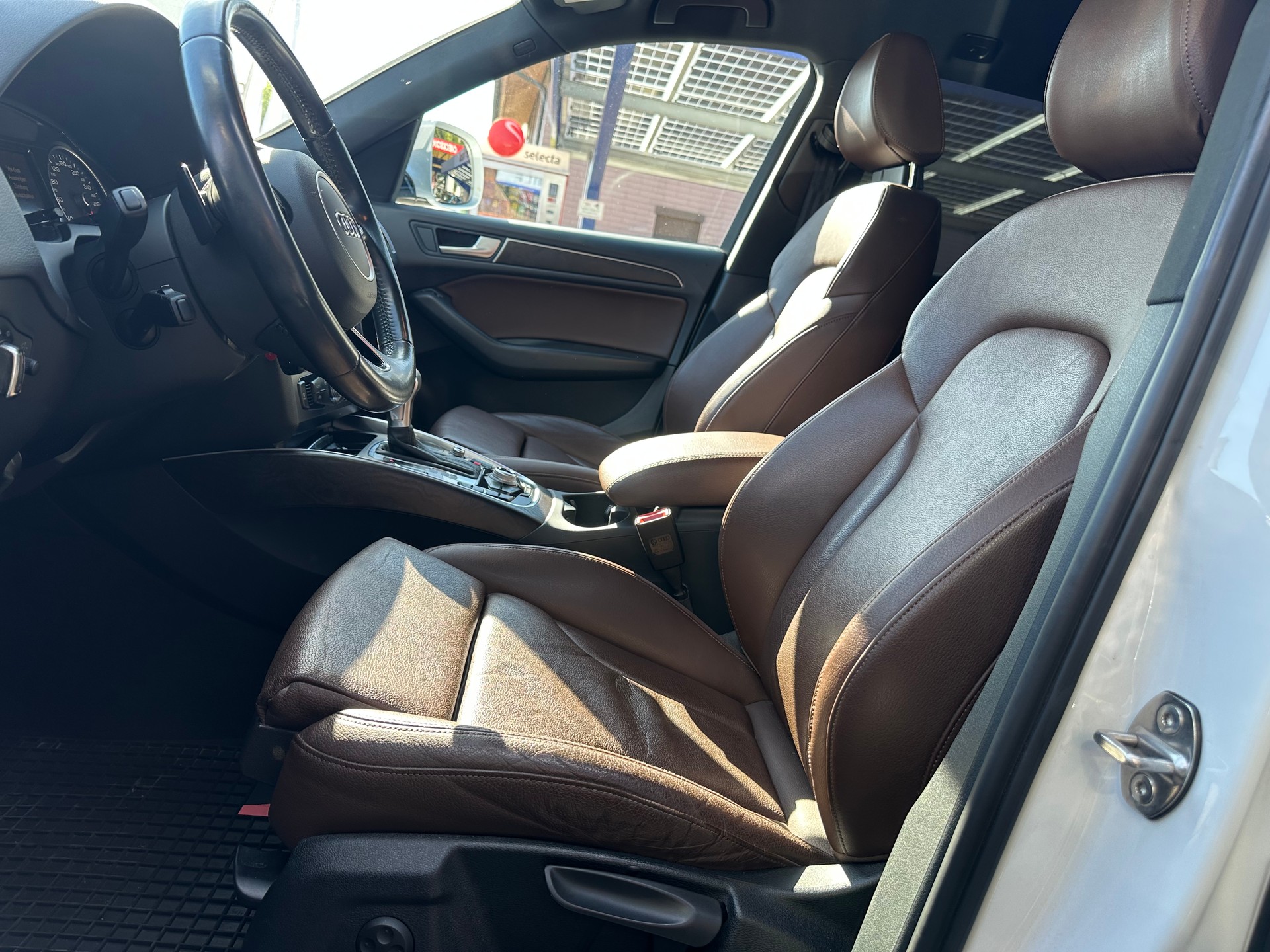 AUDI 2.0 TDI S-Line-image-11