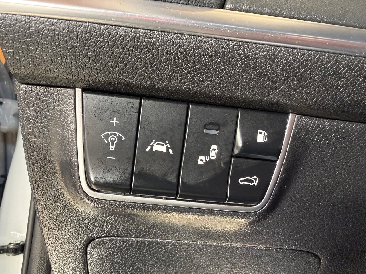 KIA Stinger 3.3 T-GDi GT Automat AWD-image-15