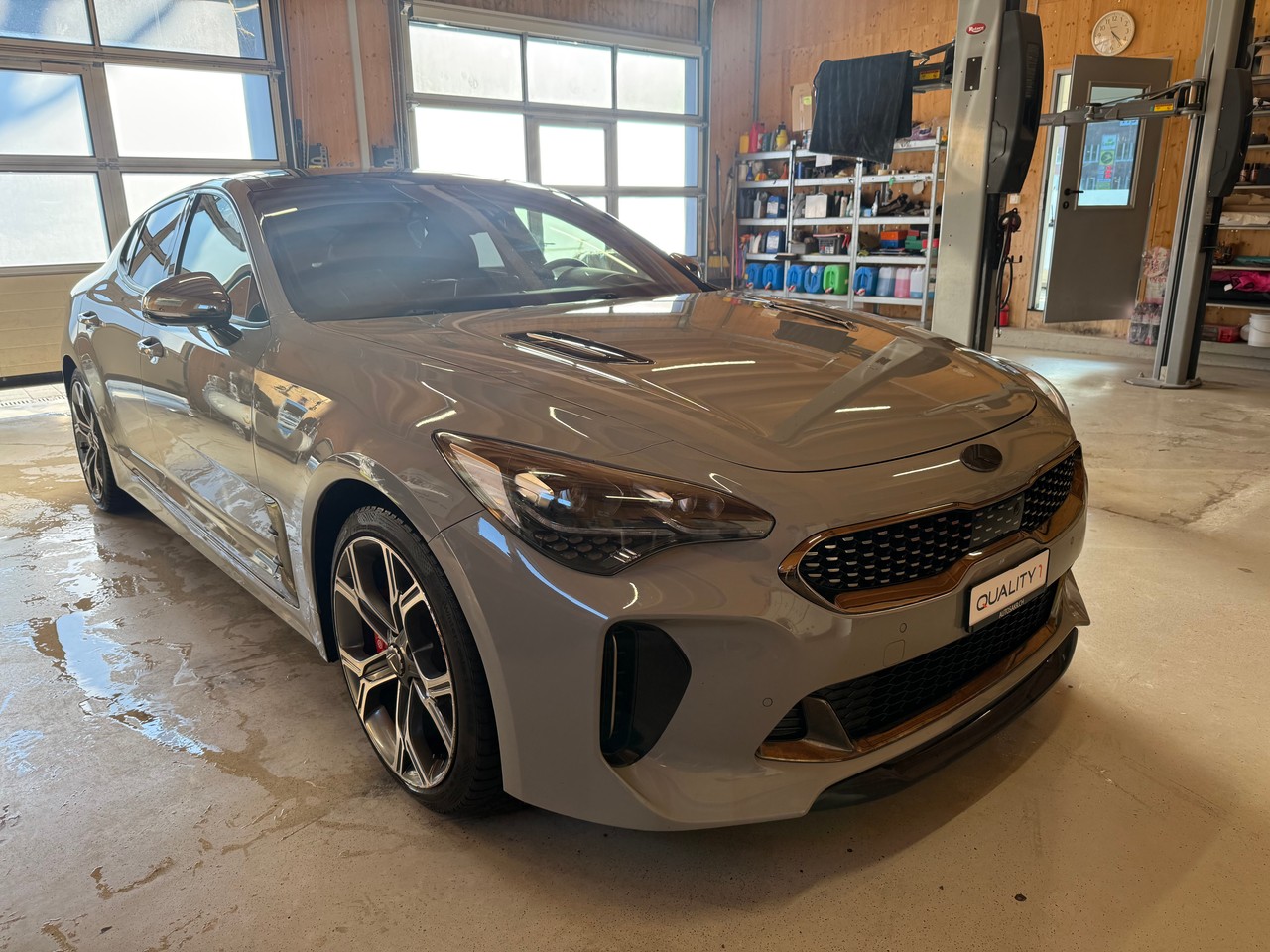 KIA Stinger 3.3 T-GDi GT Automat AWD-showroom-element-2
