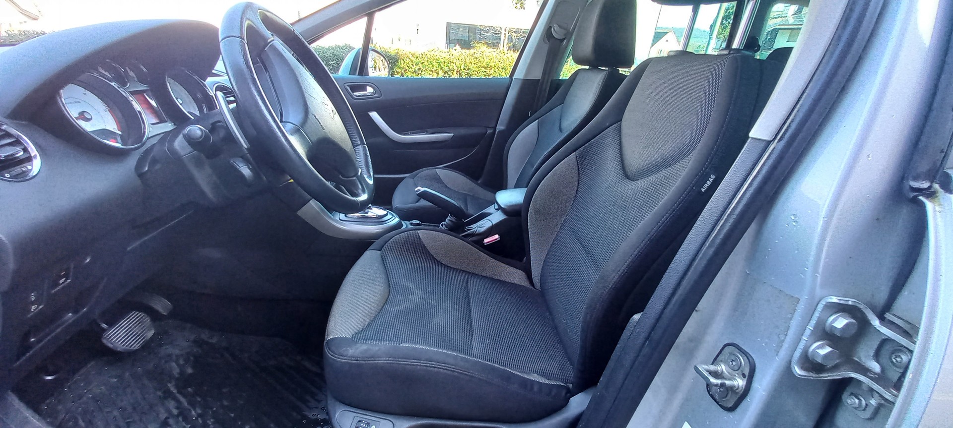 PEUGEOT 308 SW 1.6 HDI Business EGS6-image-14