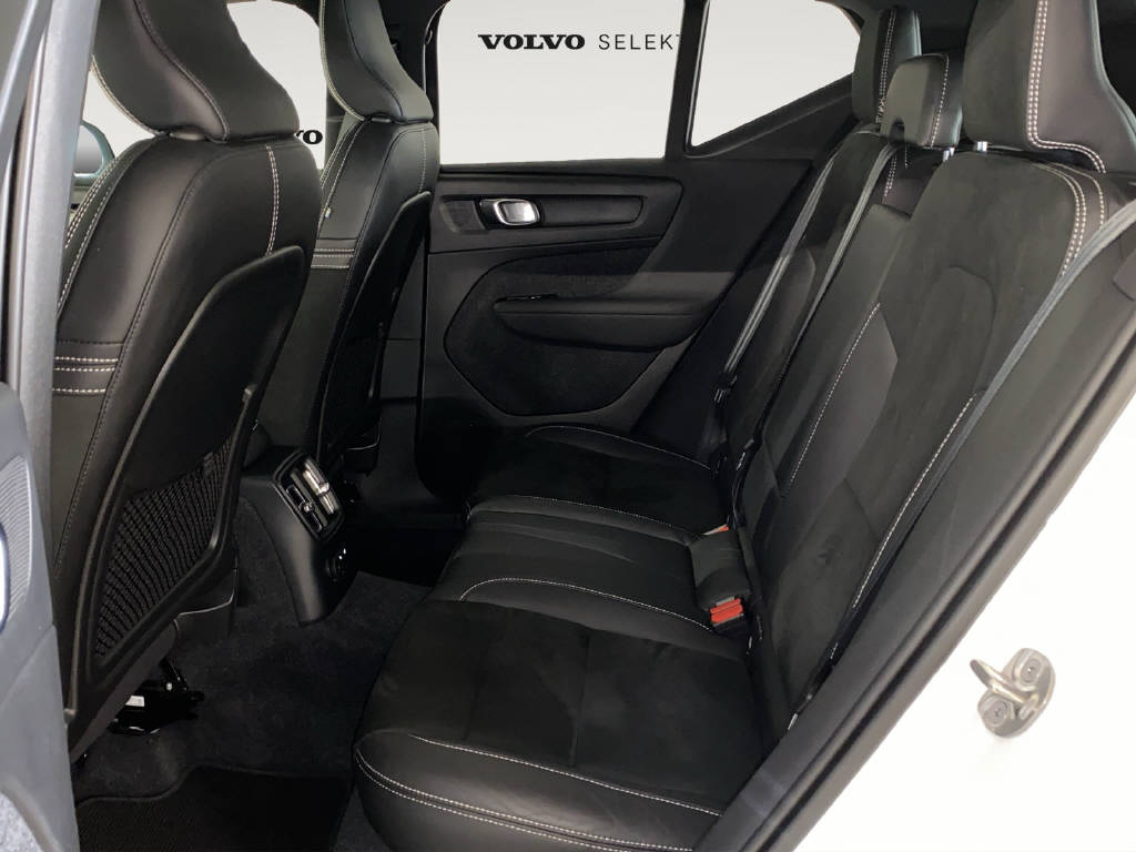 VOLVO XC40 1.5 T5 PiH R-Design-image-12