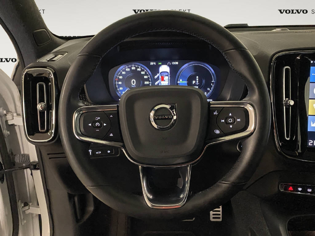 VOLVO XC40 1.5 T5 PiH R-Design-image-7